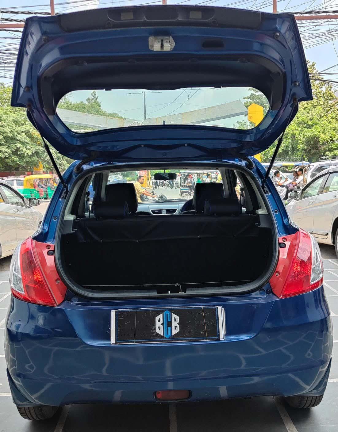 MARUTI SWIFT VXI PETROL (2012)