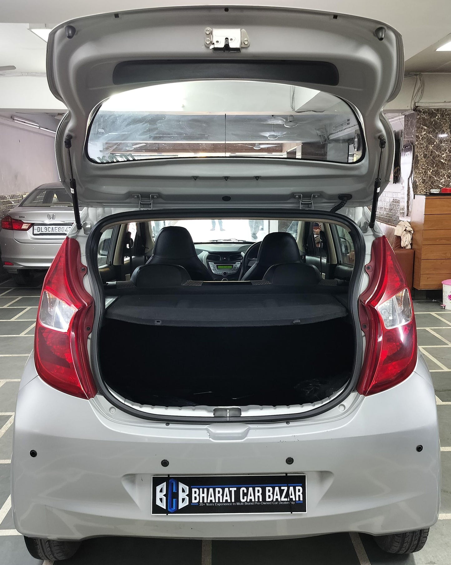 17,000 KMS HYUNDAI EON SPORTZ PETROL (2015)