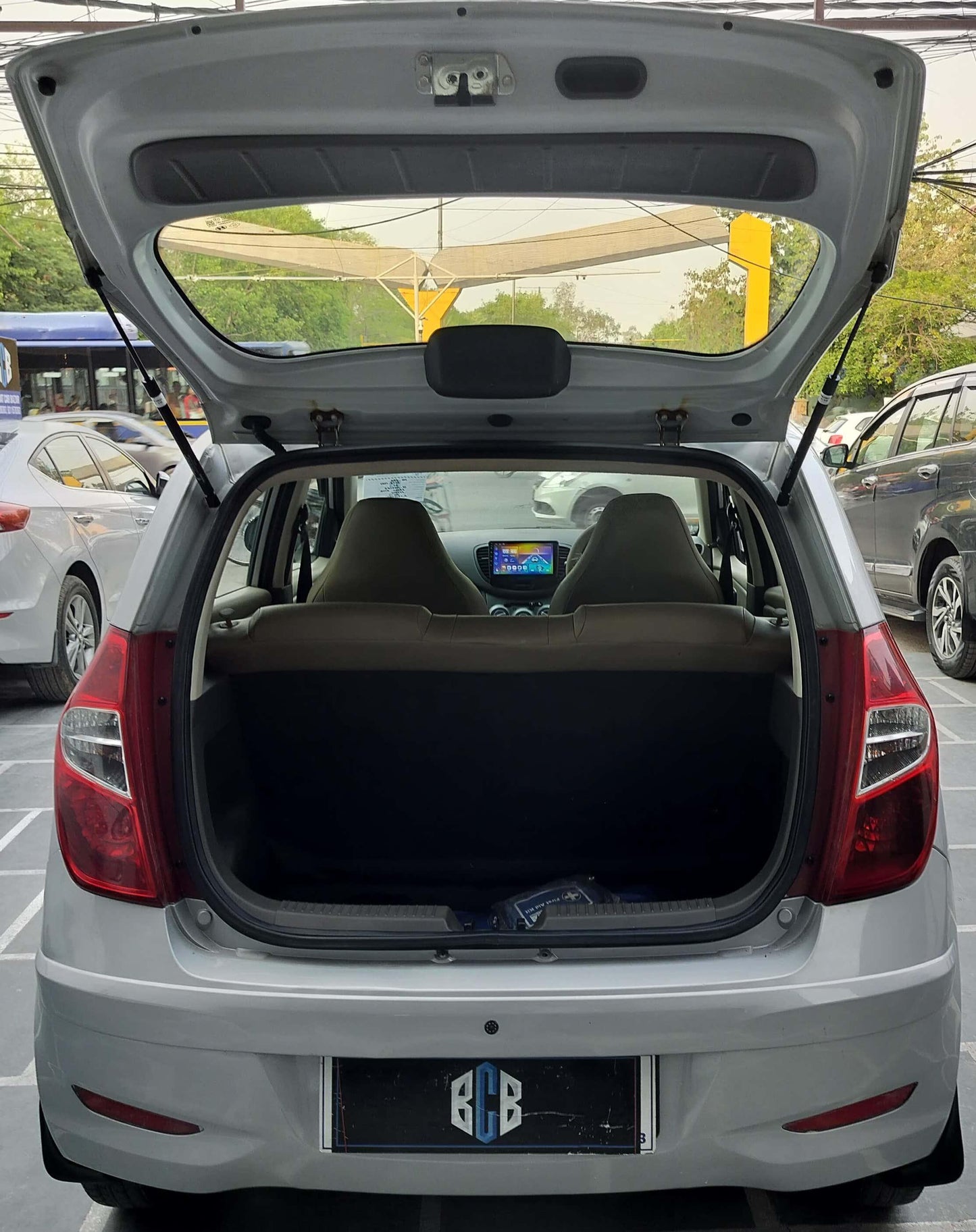 28,000 KMS HYUNDAI I10 ERA PETROL (2013)