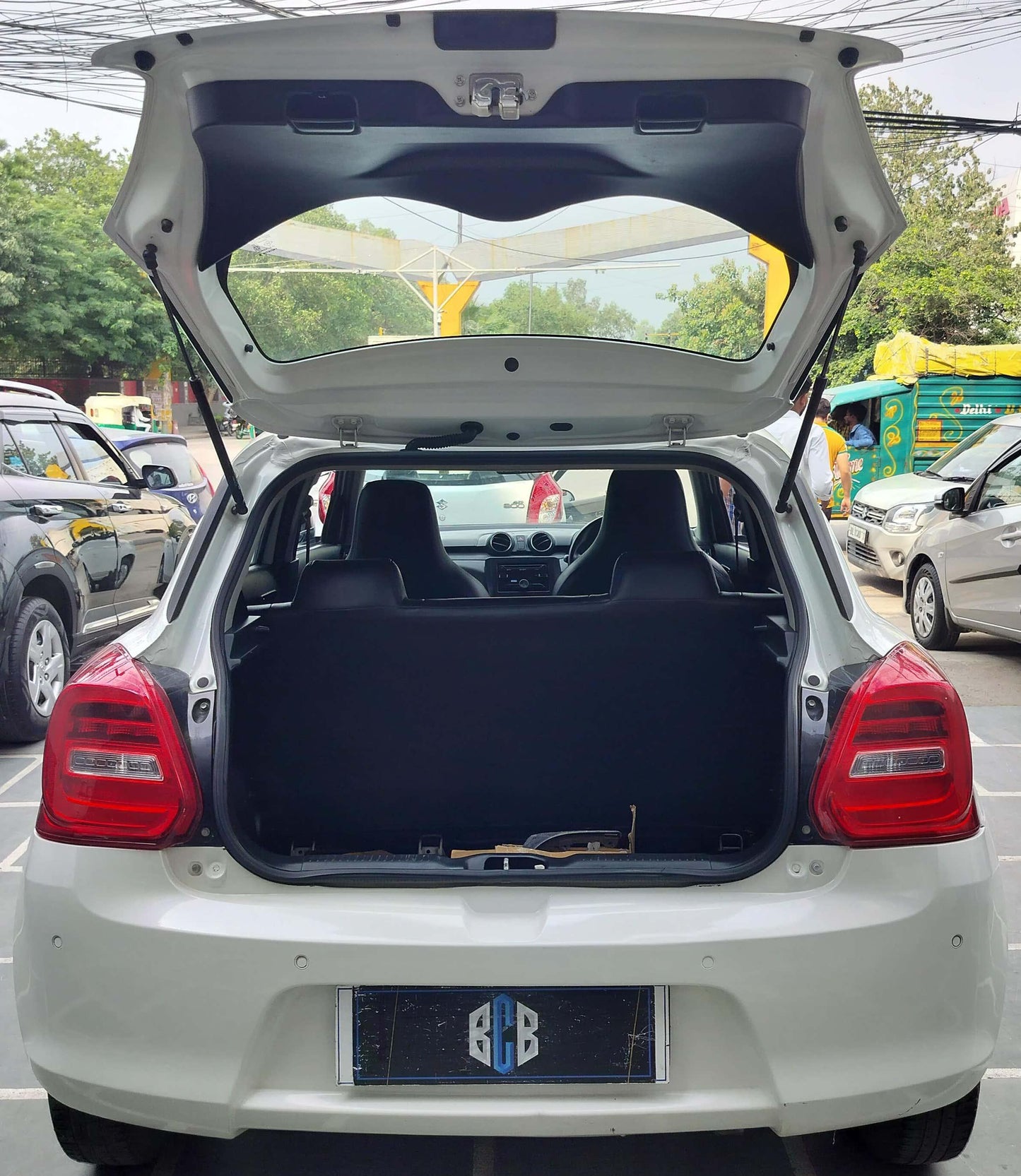 MARUTI SWIFT LXI PETROL (2020)