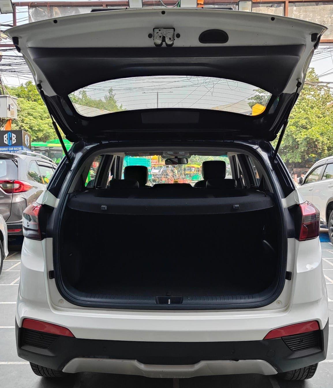 37,000 KMS HYUNDAI CRETA SX+ PETROL (2017)