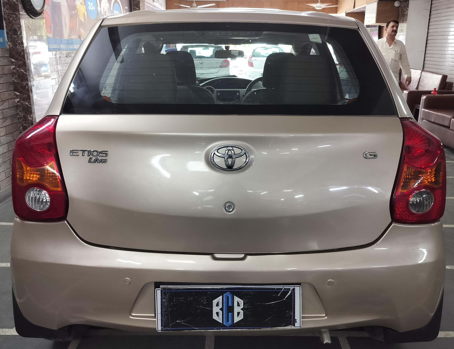 46,000 KMS TOYOTA ETIOS LIVA PETROL (2015)