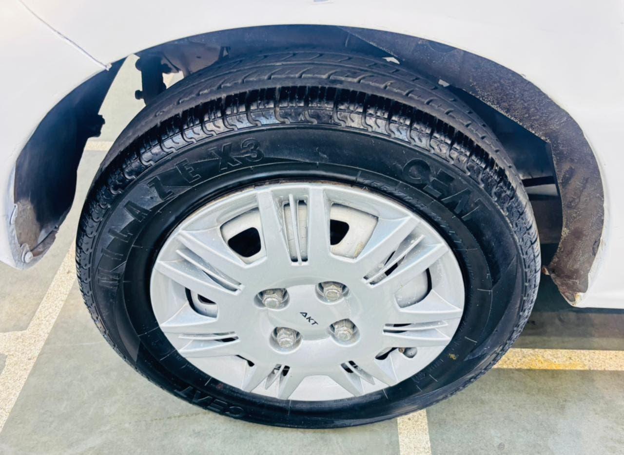 HYUNDAI SANTRO GL PETROL (2011)