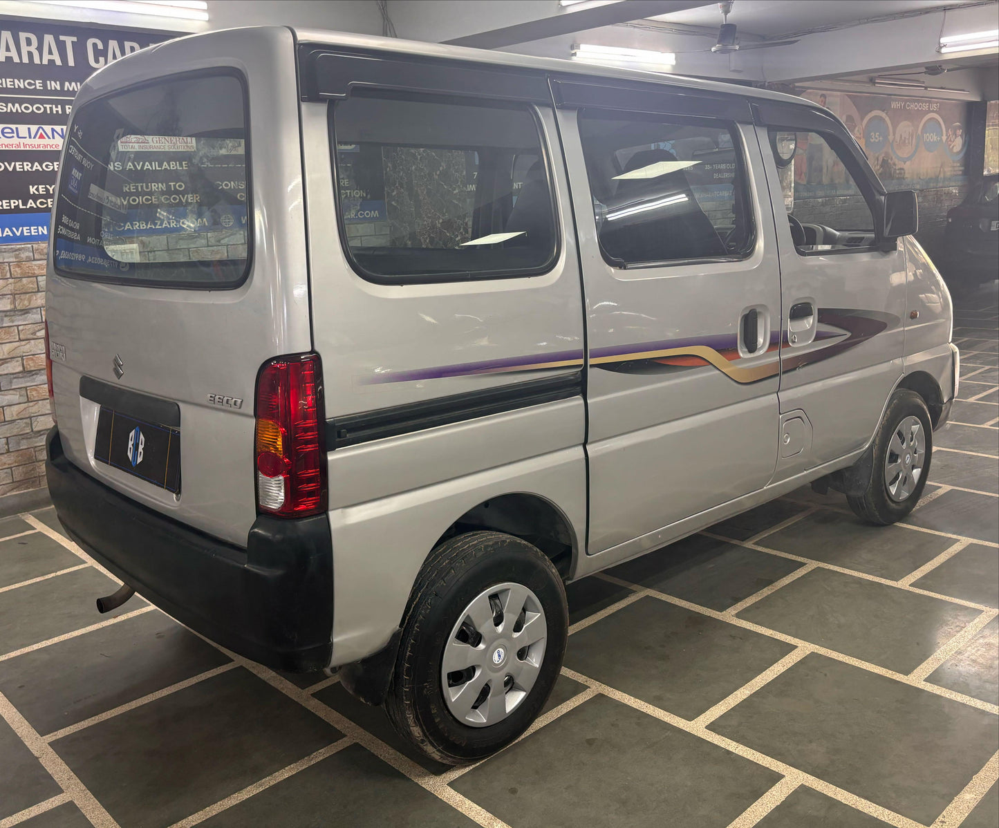 37,000 KMS MARUTI EECO 5STR PETROL (2011)
