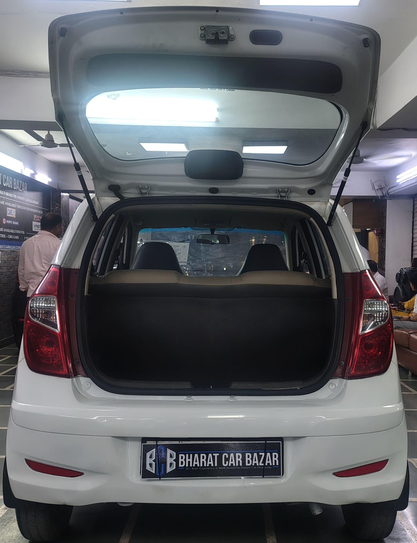 26,000 KMS HYUNDAI I10 MAGNA PETROL (2015)