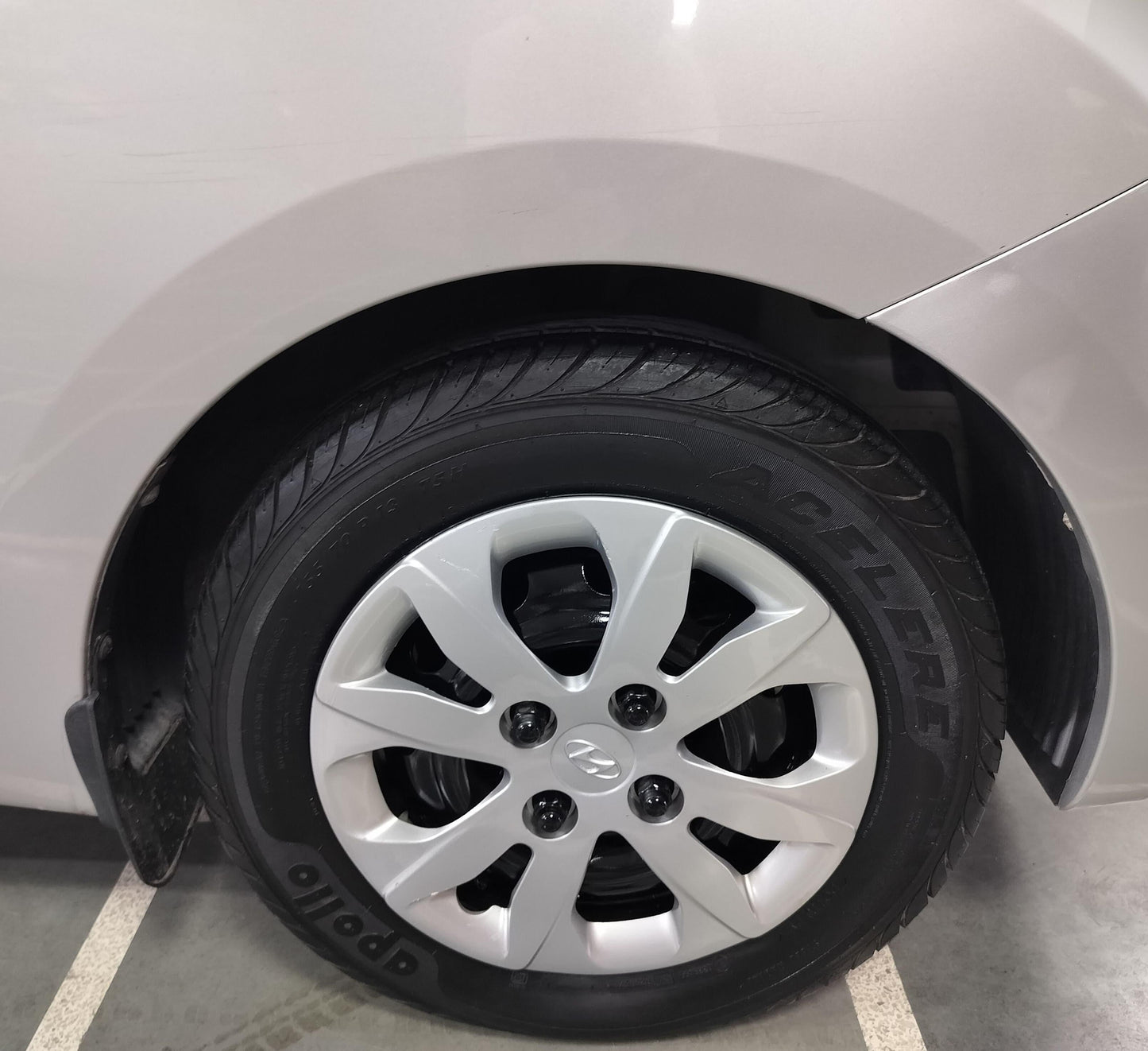 17,000 KMS HYUNDAI EON SPORTZ PETROL (2015)