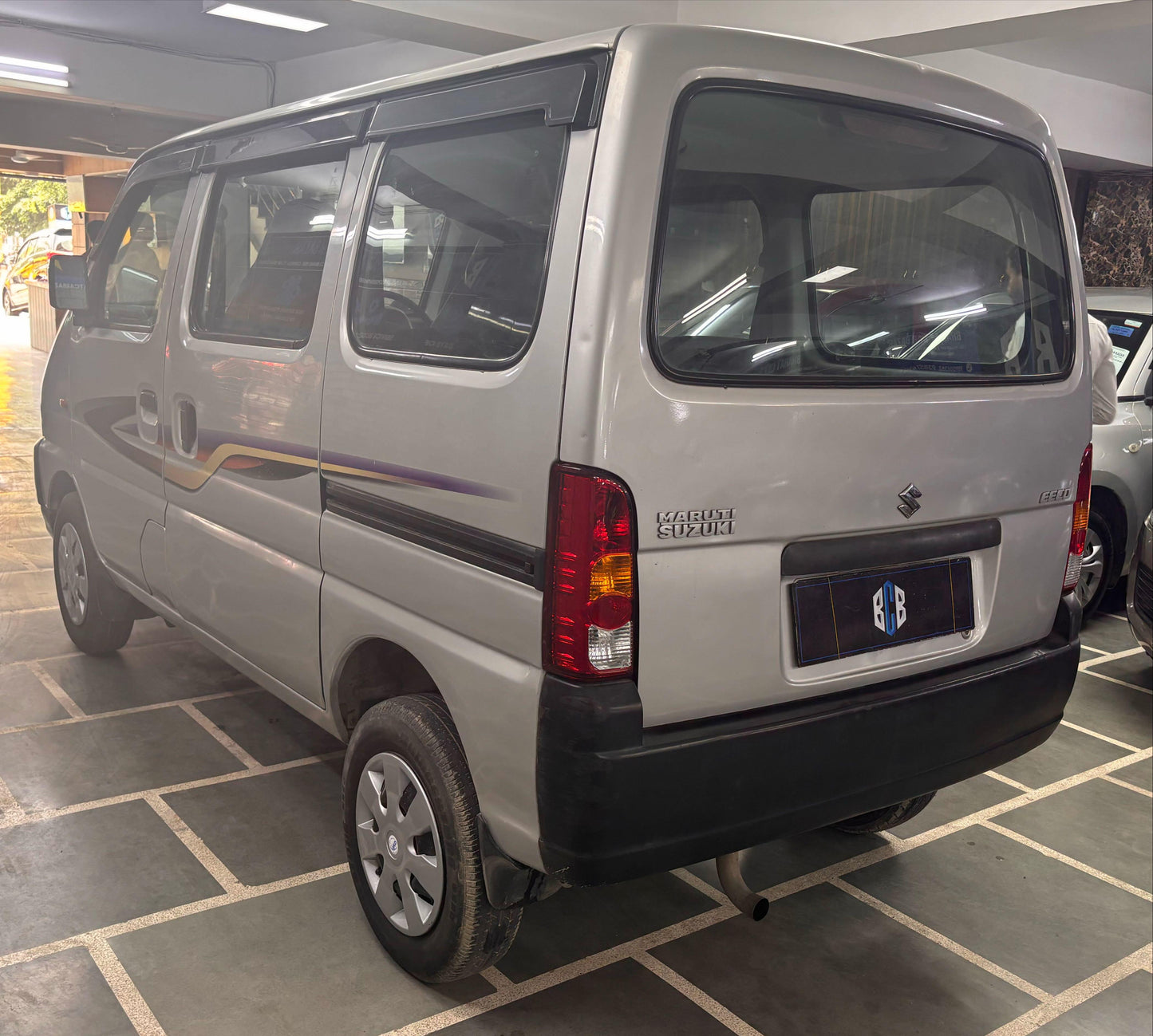 37,000 KMS MARUTI EECO 5STR PETROL (2011)