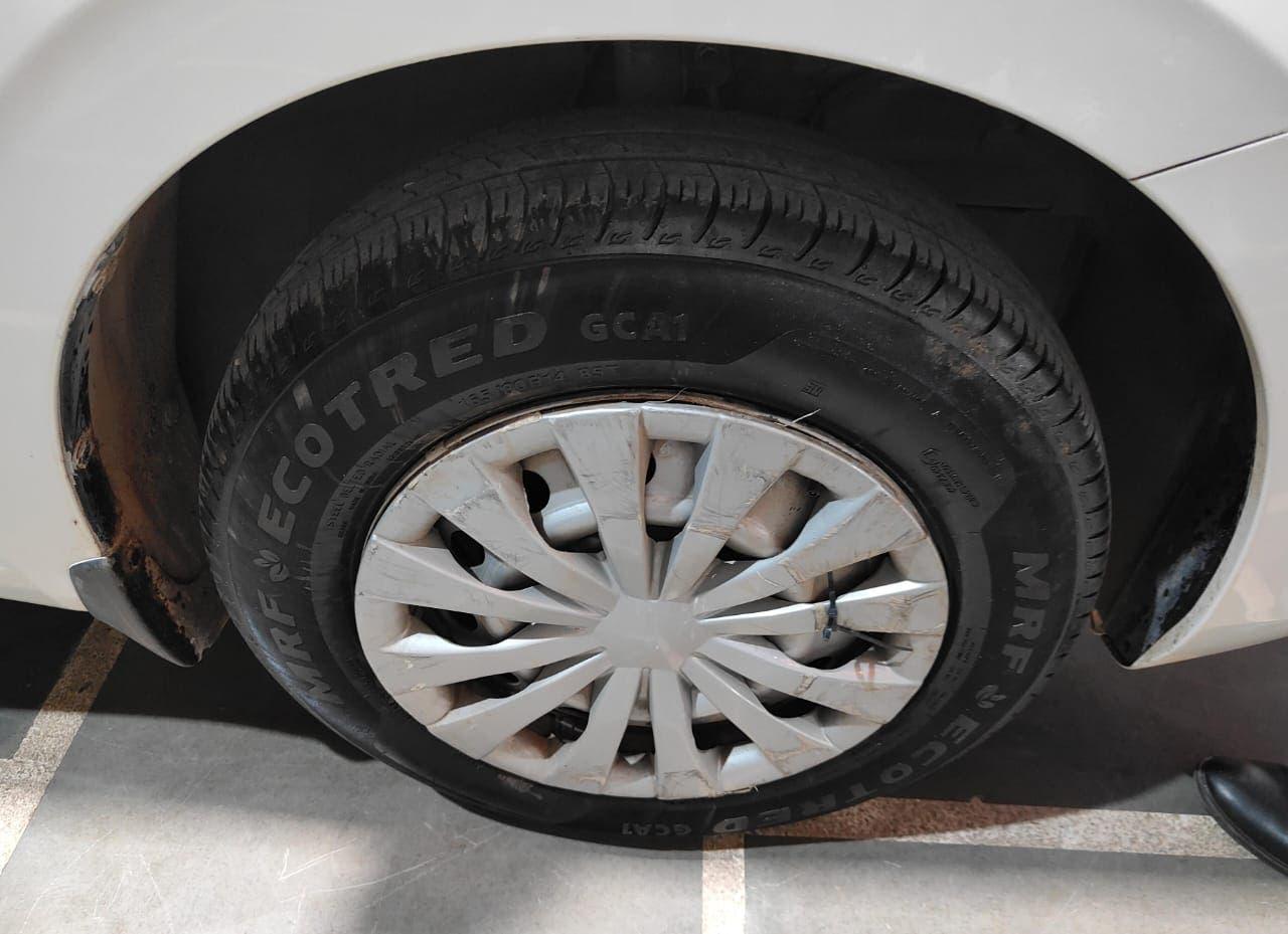 12,000 KMS MARUTI SWIFT LXI PETROL (2024)