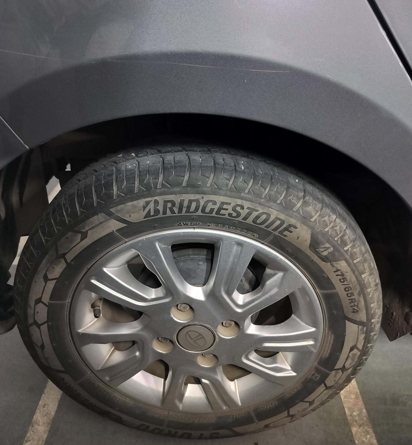 26,000 KMS TATA TIAGO XZ PETROL (2019)