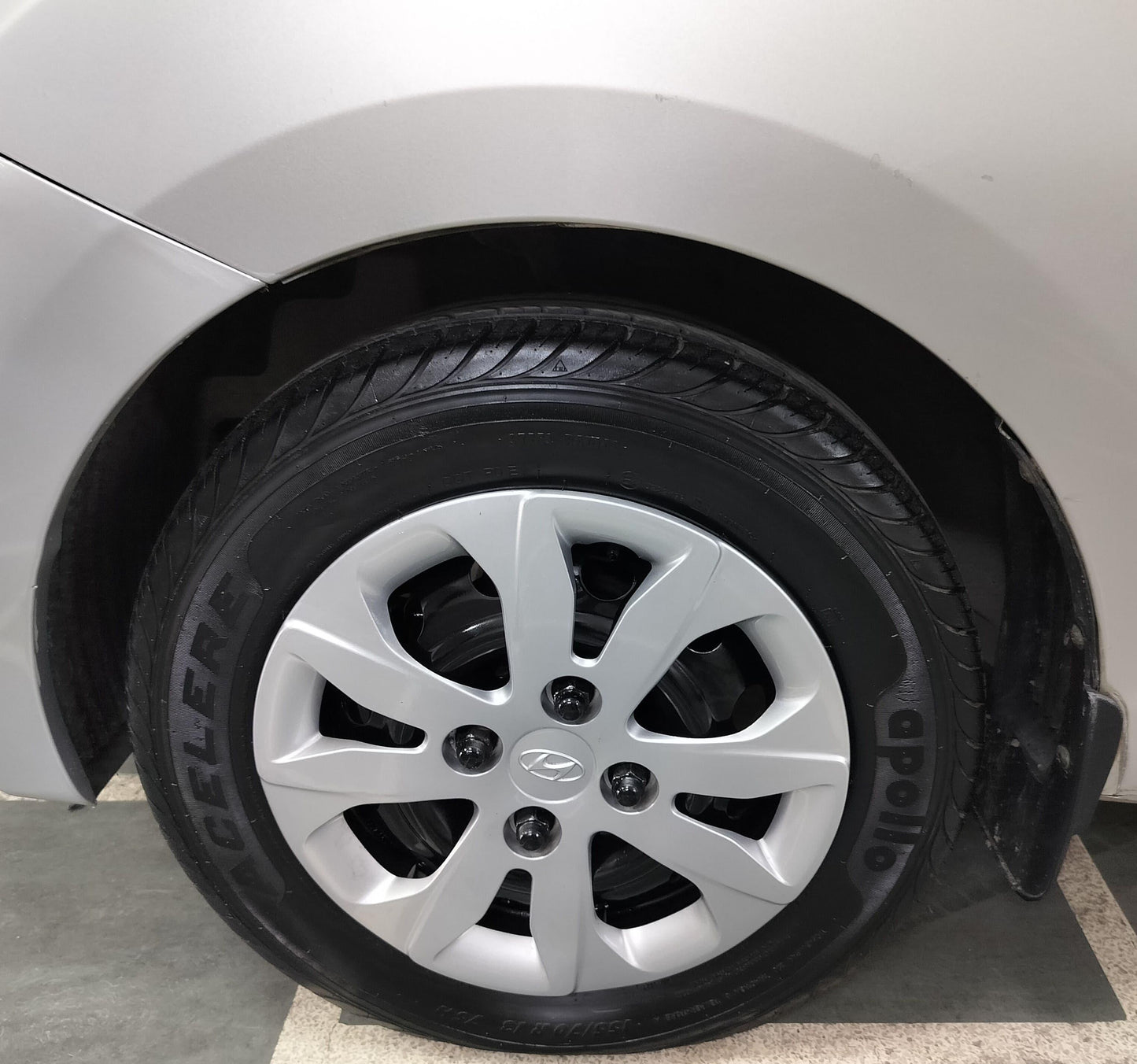 17,000 KMS HYUNDAI EON SPORTZ PETROL (2015)