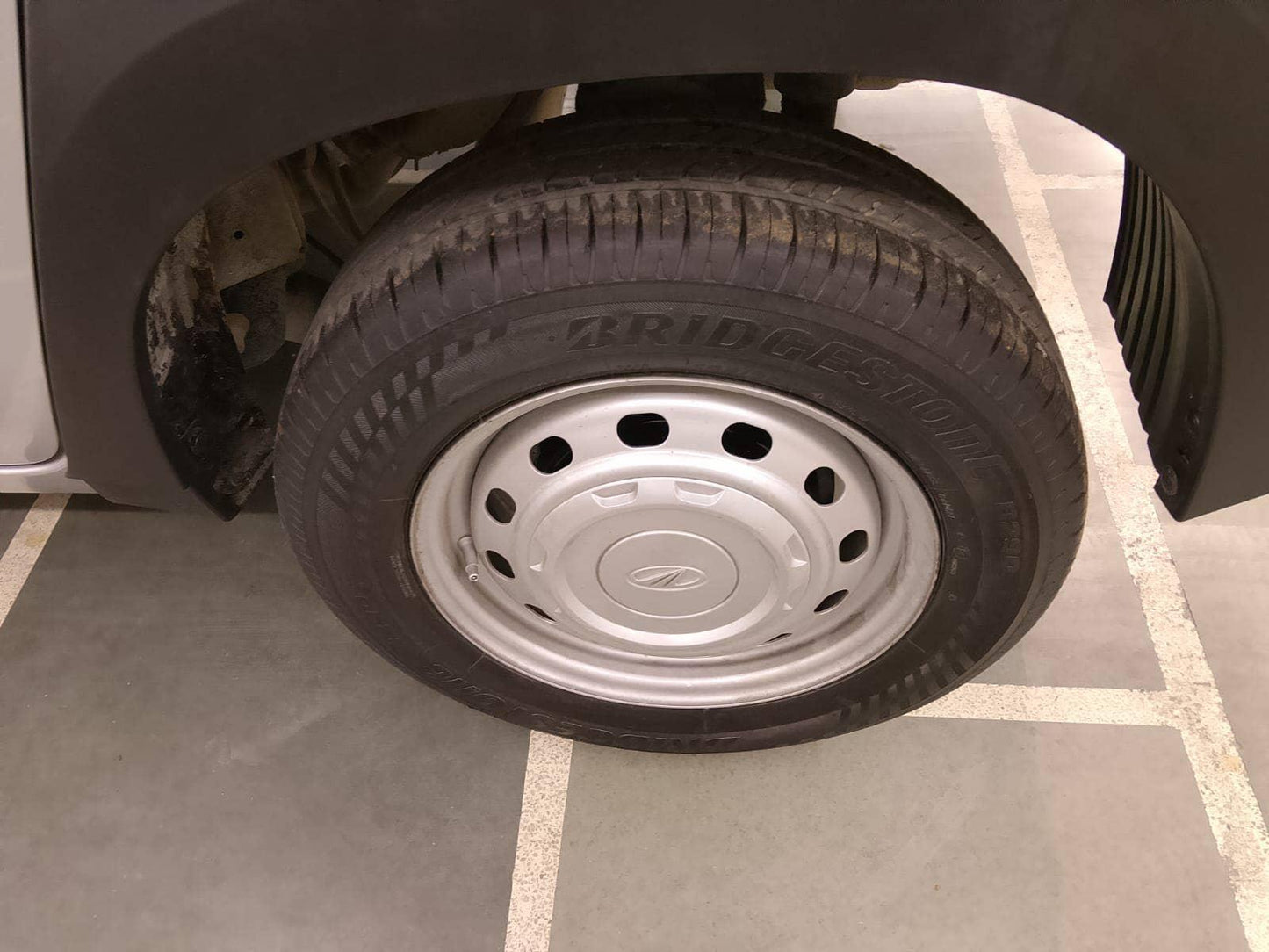 27,000 KMS MAHINDRA KUV 100 K2 NXT PETROL (2018)