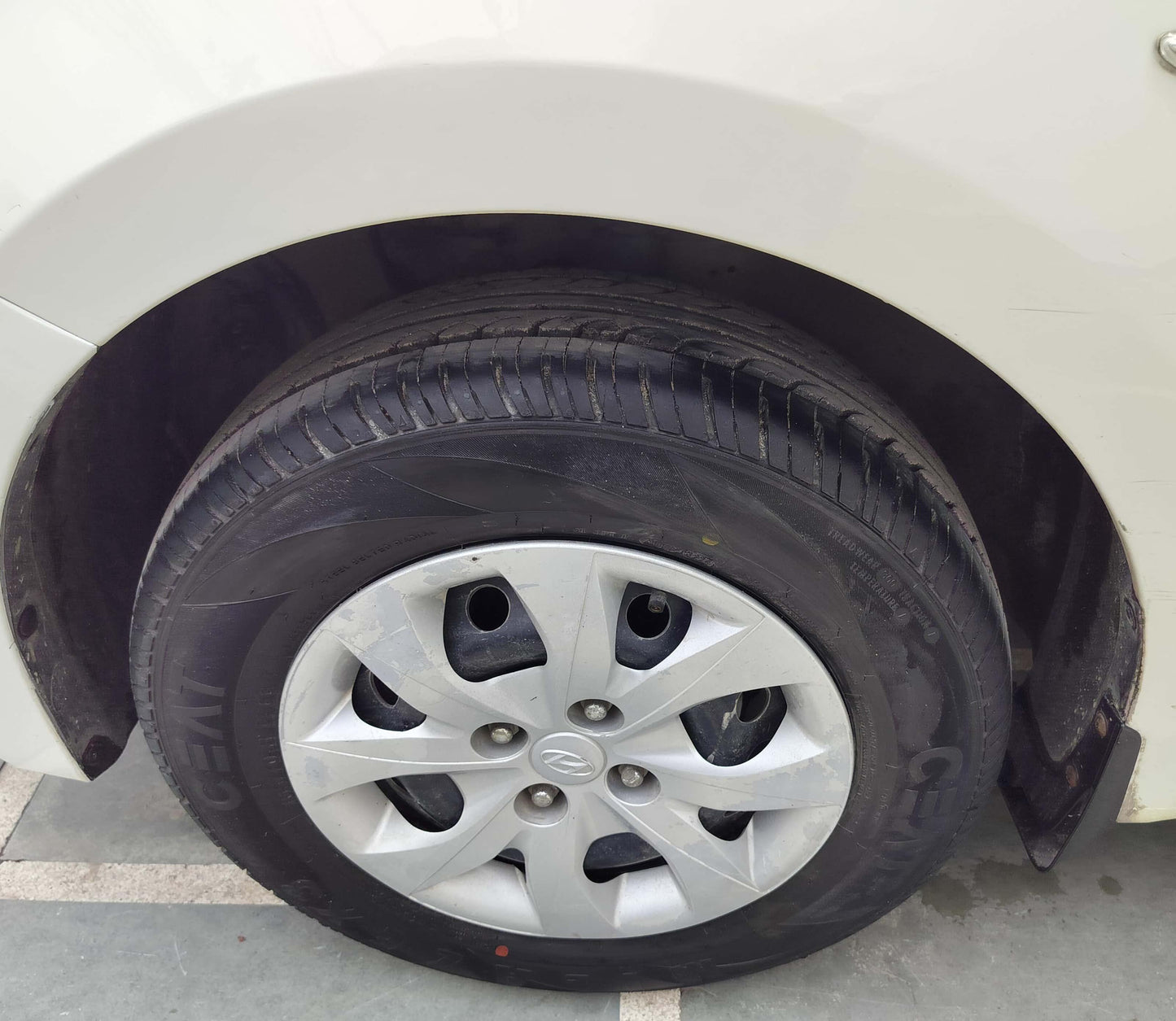 28,000 KMS HYUNDAI I20 MAGNA PETROL (2015)