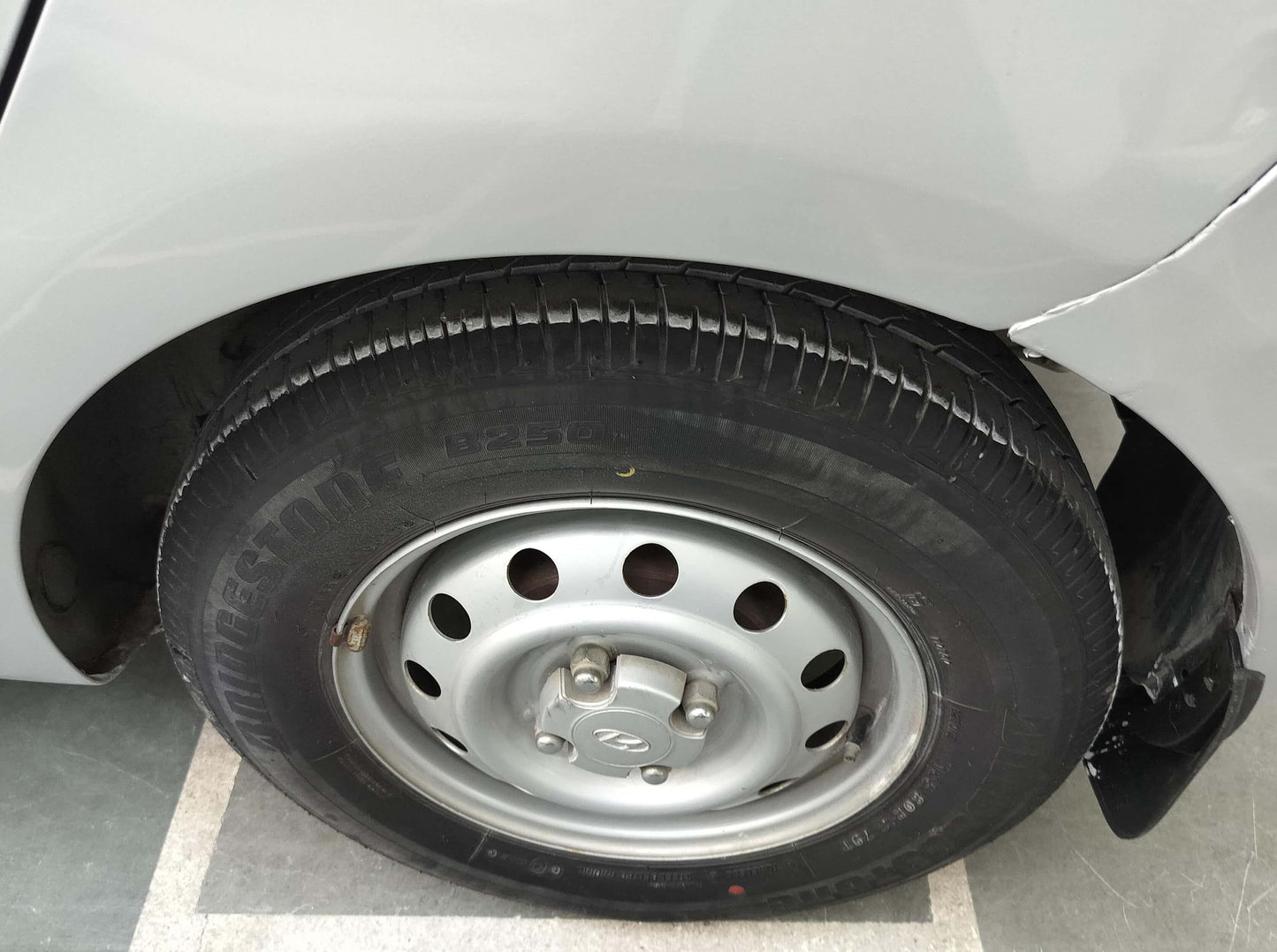 28,000 KMS HYUNDAI I10 ERA PETROL (2013)
