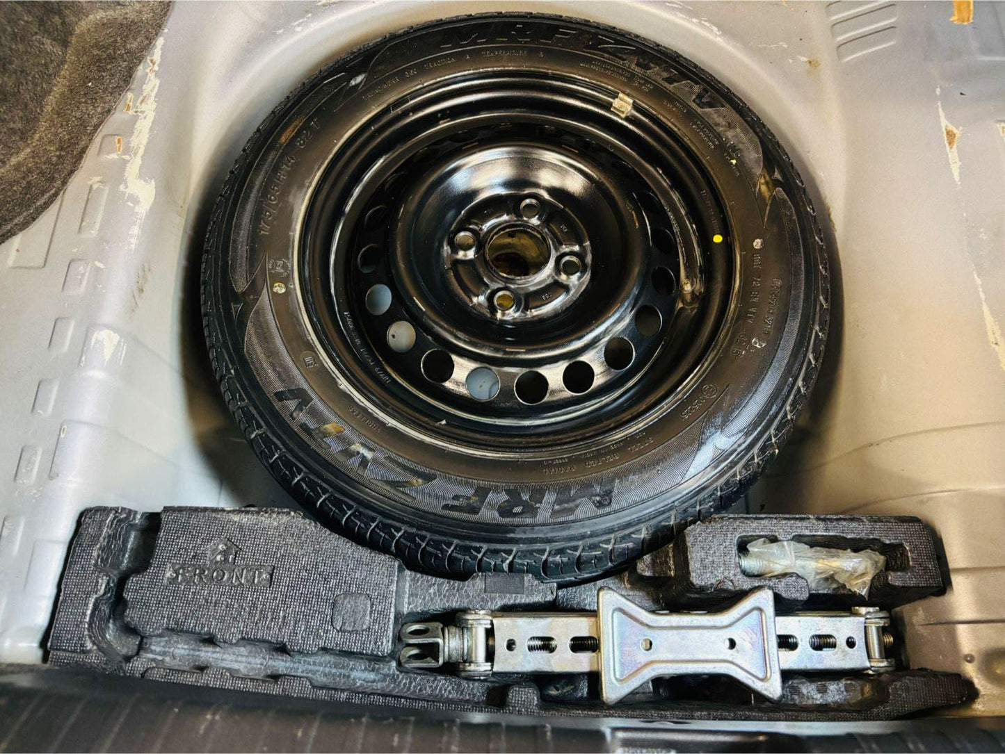 38,000 KMS HONDA AMAZE 1.2 S MT PETROL (2015)