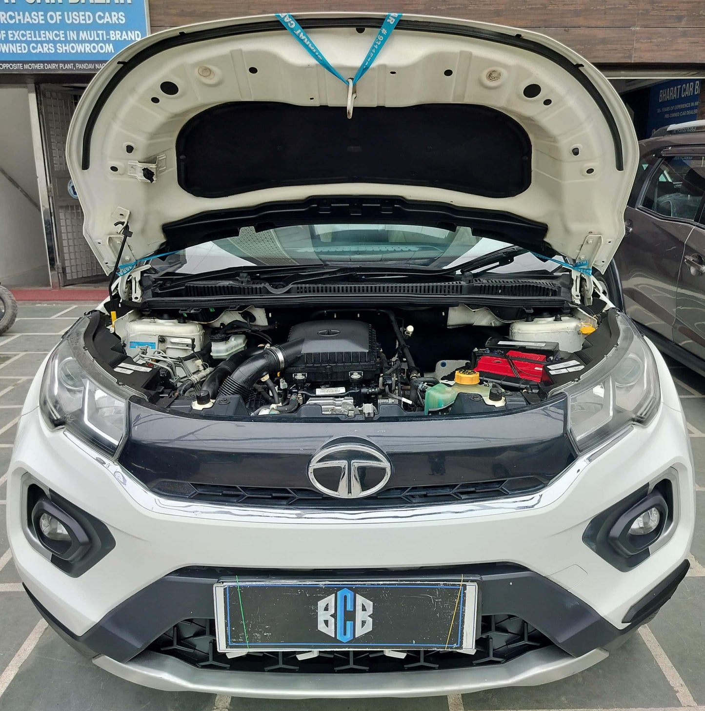 39,000 KMS TATA NEXON XZ+ 1.2 PETROL (2021)