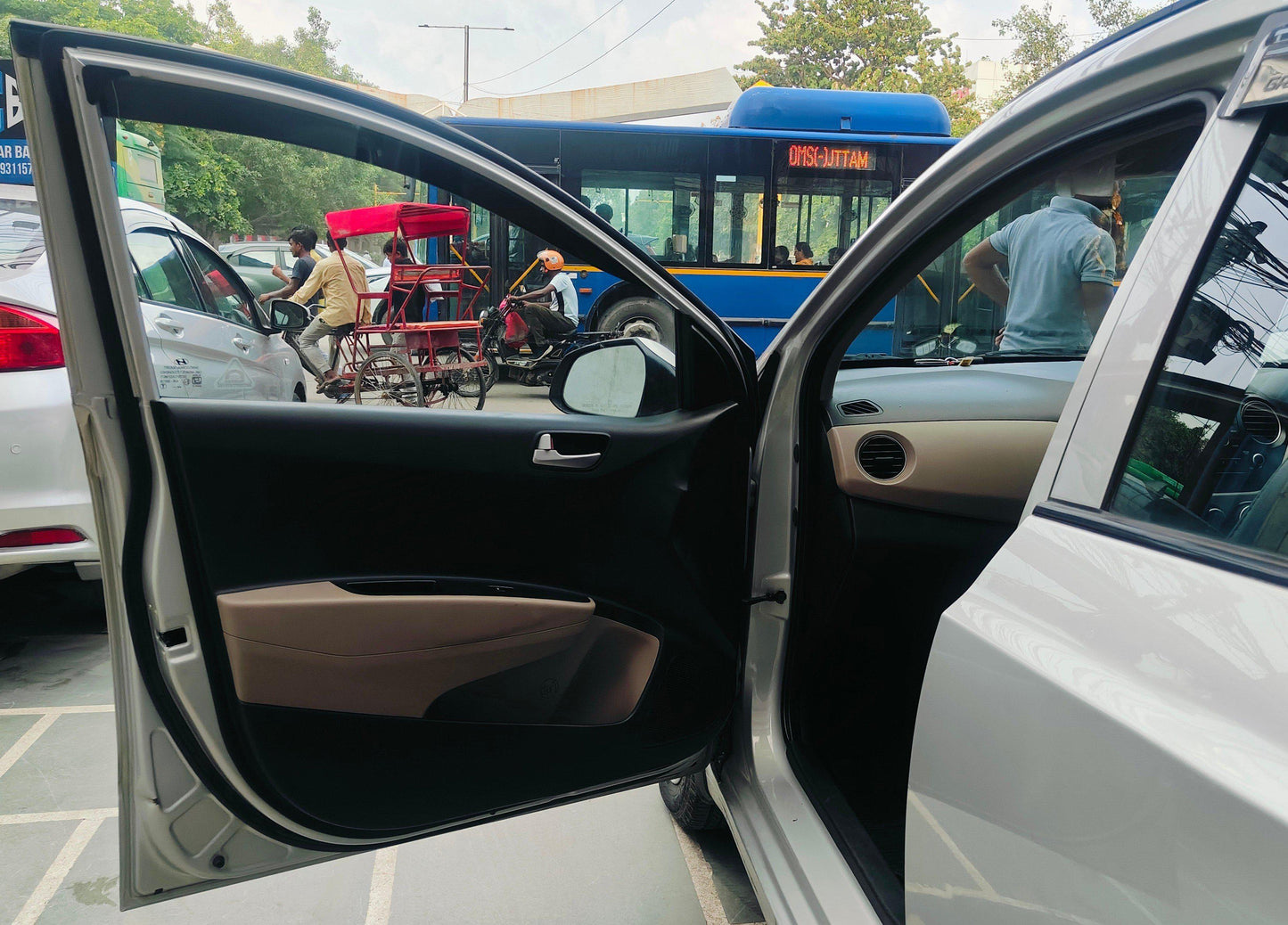 23,000 KMS HYUNDAI GRAND I10 ASTA PETROL (2014)