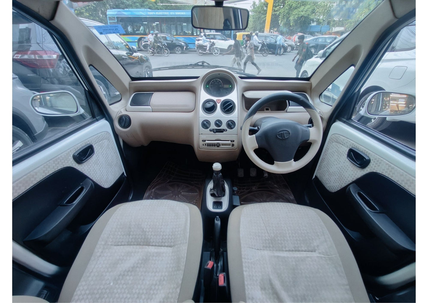 47,000 KMS TATA NANO LX PETROL (2014)