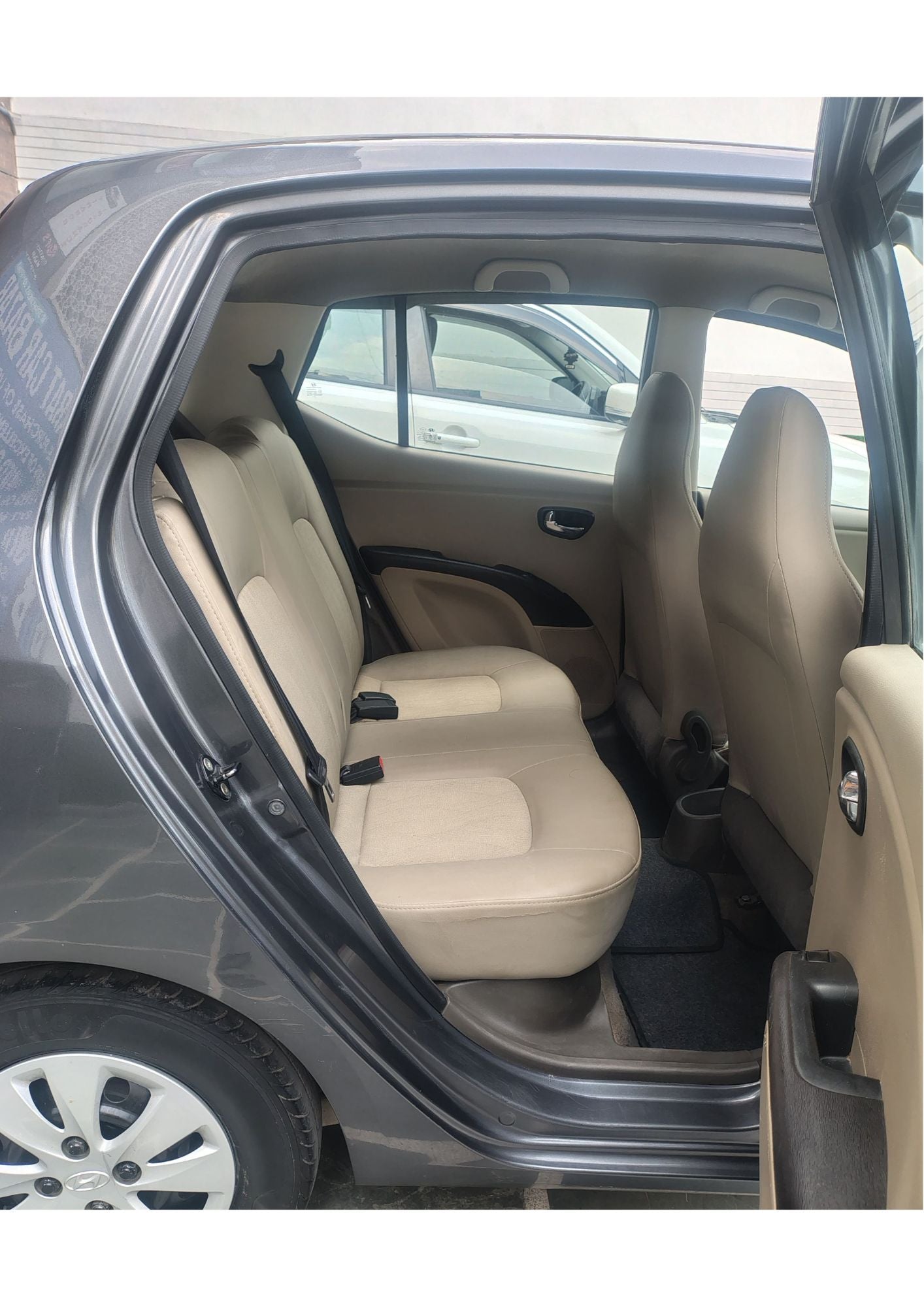 HYUNDAI I10 MAGNA PETROL (2012)