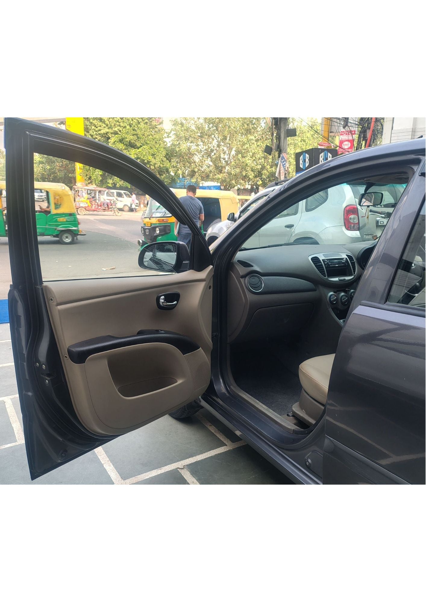 HYUNDAI I10 MAGNA PETROL (2012)
