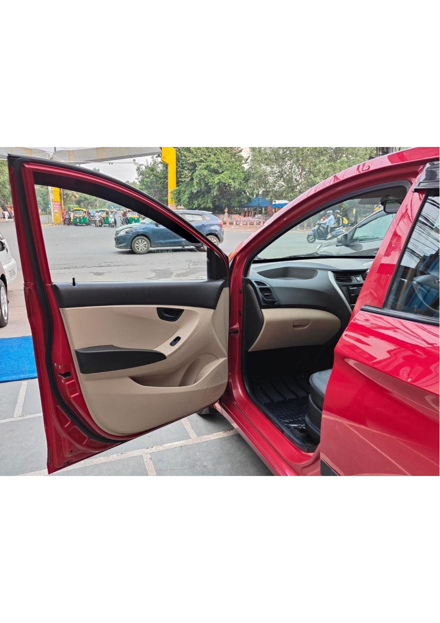 23,000 KMS HYUNDAI EON ERA+ PETROL (2014)