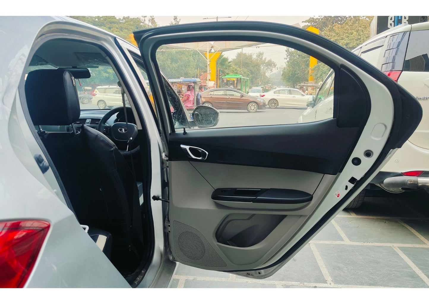 47,000 KMS TATA TIAGO XZA AUTOMATIC PETROL (2019)
