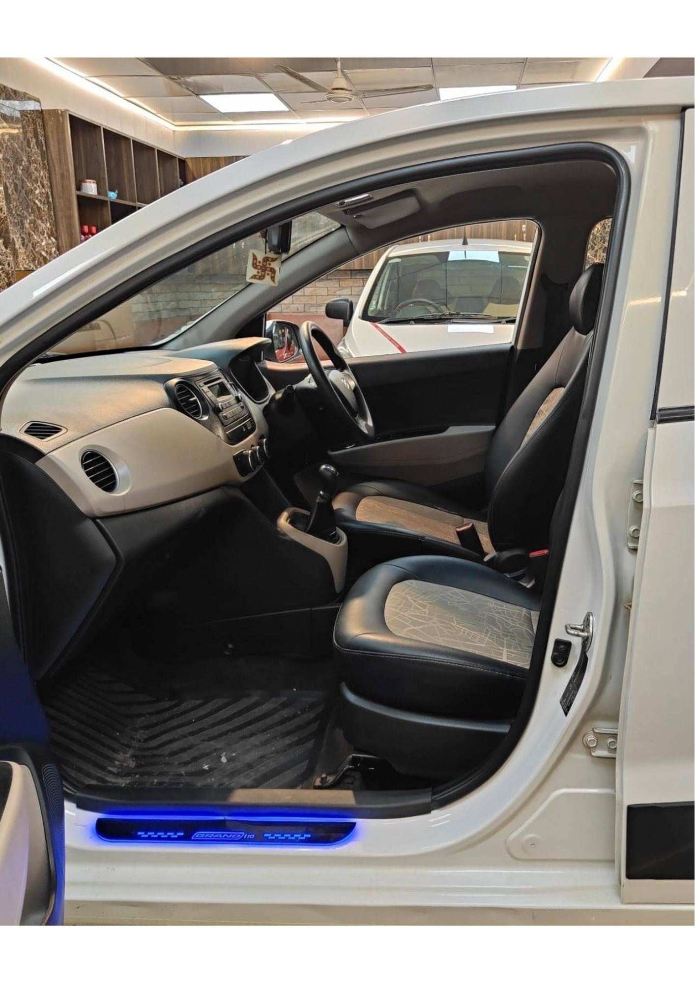 HYUNDAI GRAND I10 MAGNA PETROL (2014)