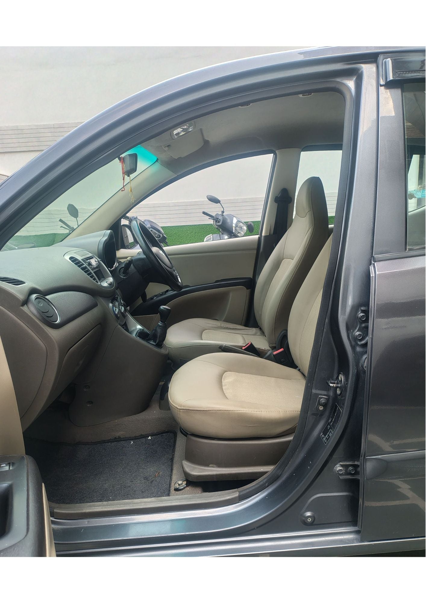 HYUNDAI I10 MAGNA PETROL (2012)