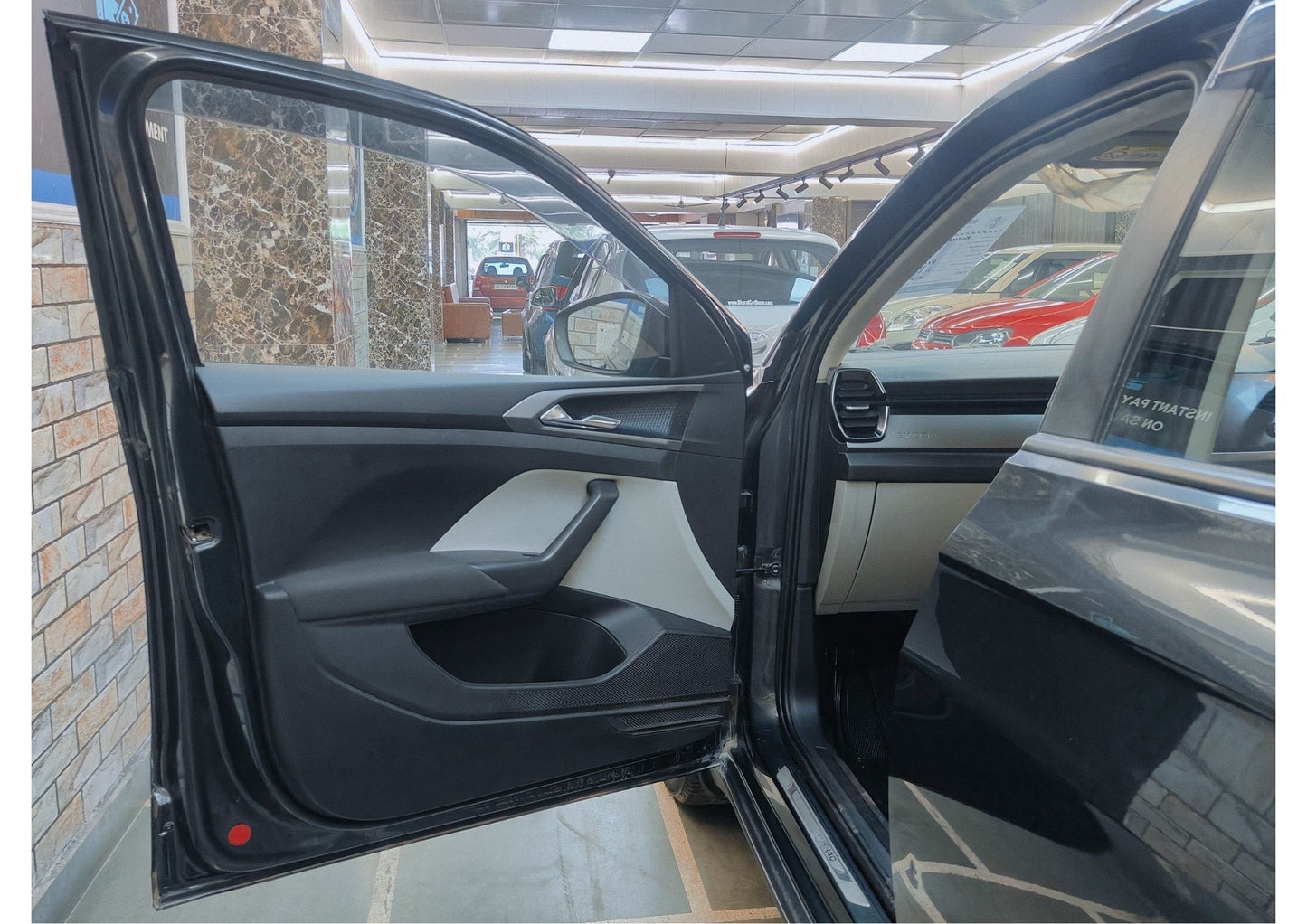 41,000 KMS SKODA KUSHAQ AMBITION 1.0 TSI MT PETROL (2023)