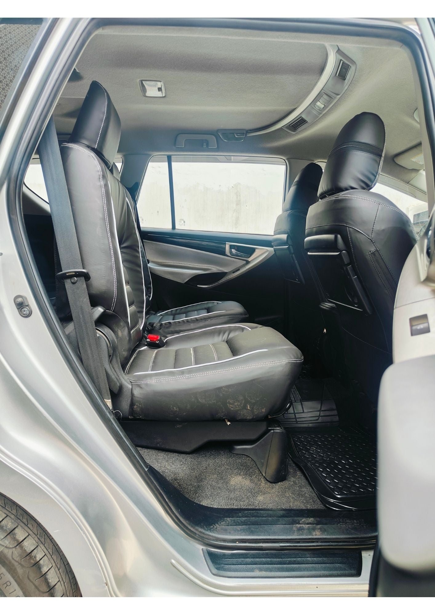 TOYOTA INNOVA CRYSTA 2.4 V DIESEL (2016)