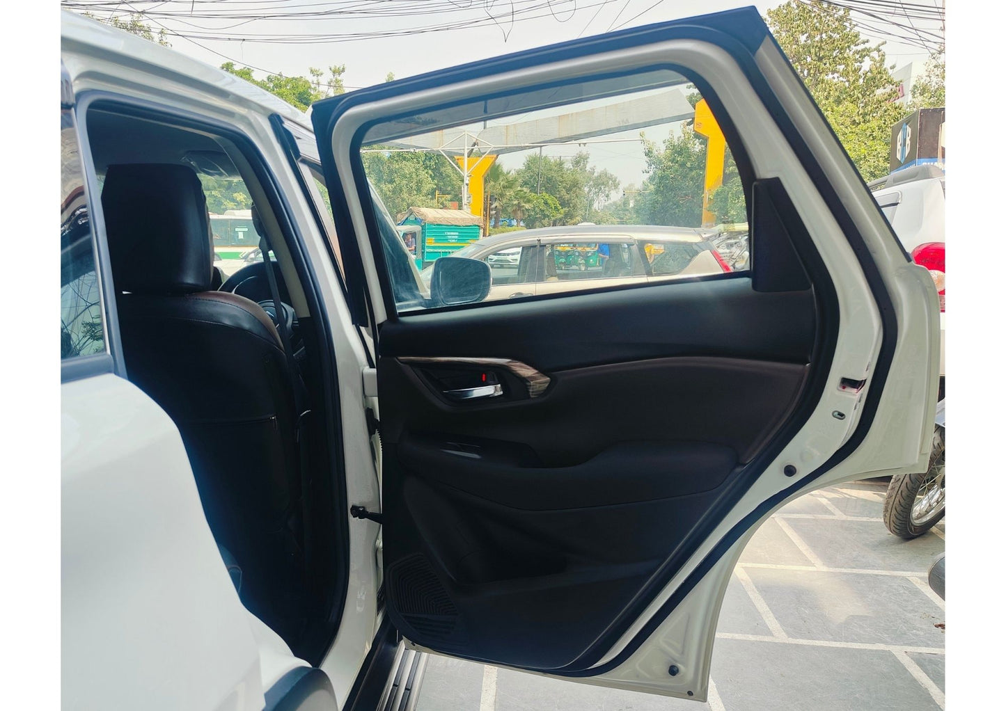 7,000 KMS MARUTI GRAND VITARA SIGMA HYBRID PETROL (2023)