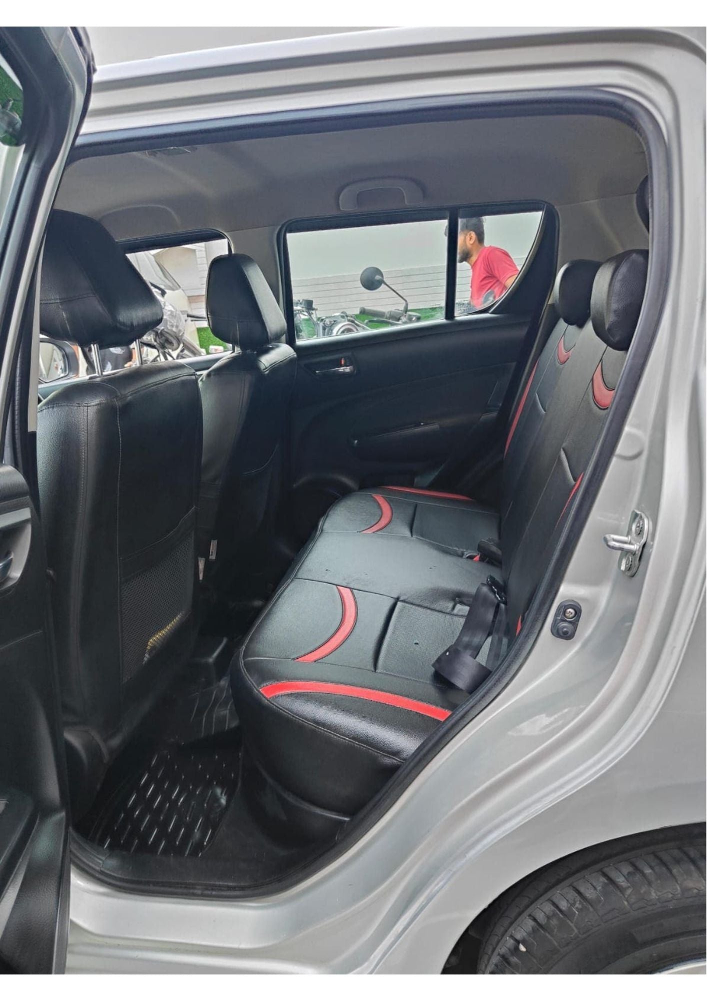 36,000 KMS MARUTI SWIFT VXI PETROL (2013)