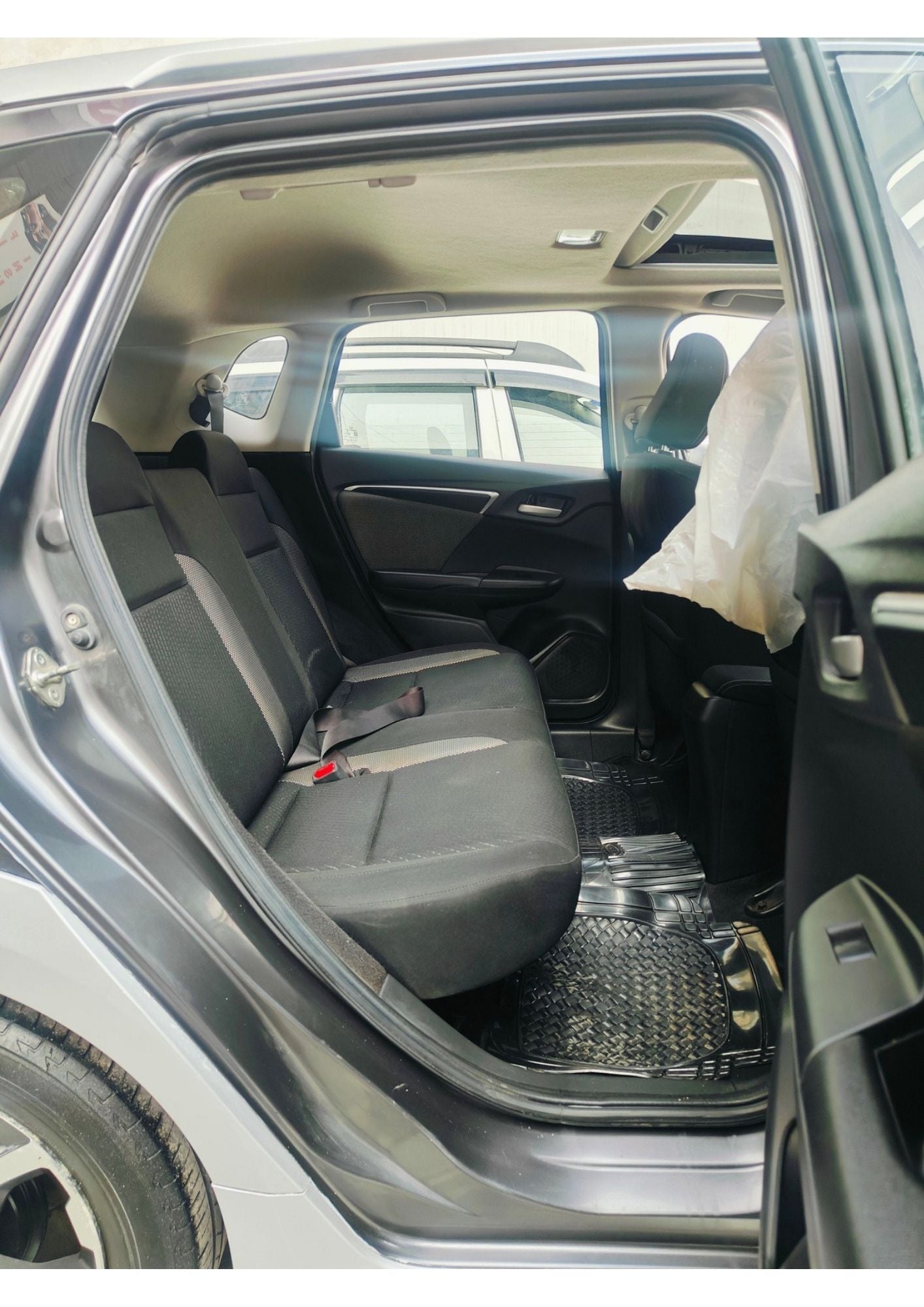 24,000 KMS HONDA WR-V VX SUNROOF  PETROL (2017)