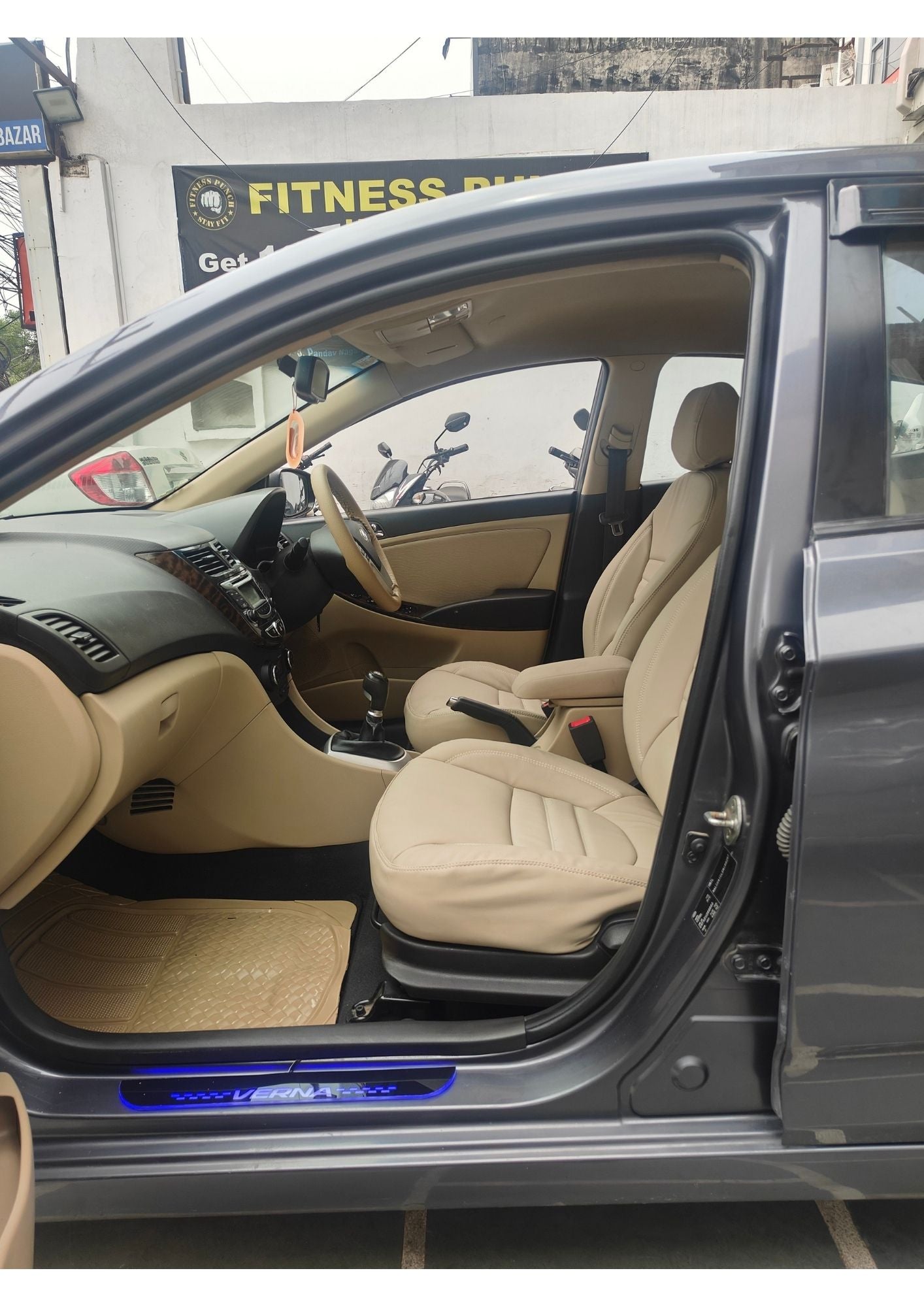 HYUNDAI VERNA CX 1.4 CNG  (2014)