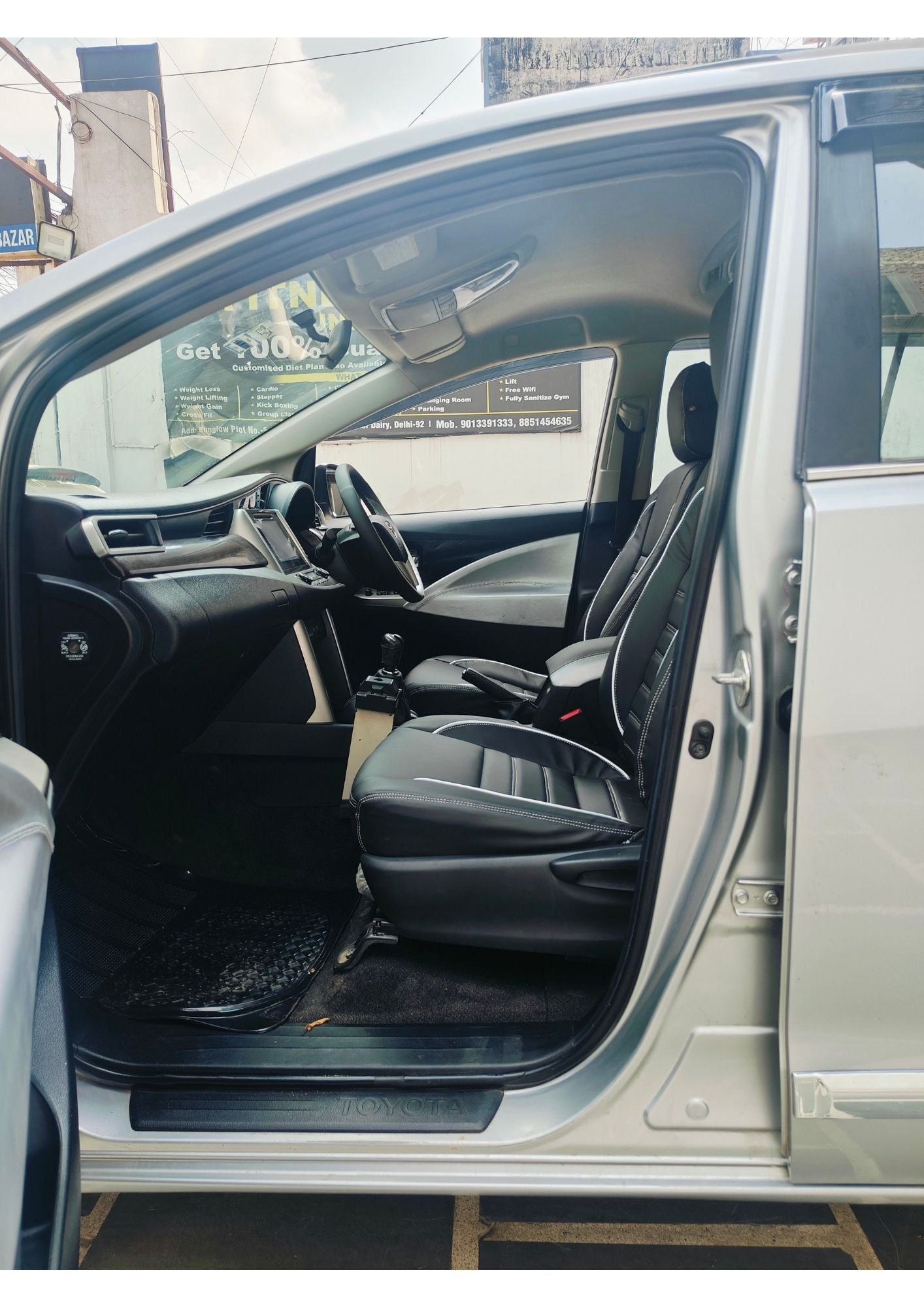 TOYOTA INNOVA CRYSTA 2.4 V DIESEL (2016)