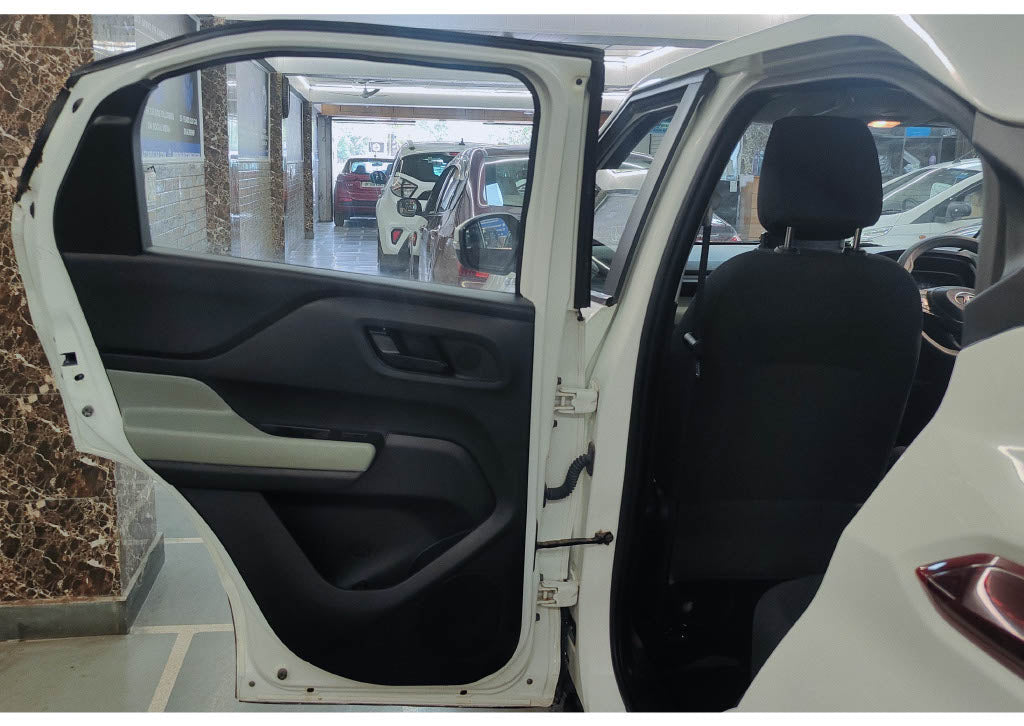 23,000 KMS TATA PUNCH 1.2 ADVENTURE PETROL (2023)
