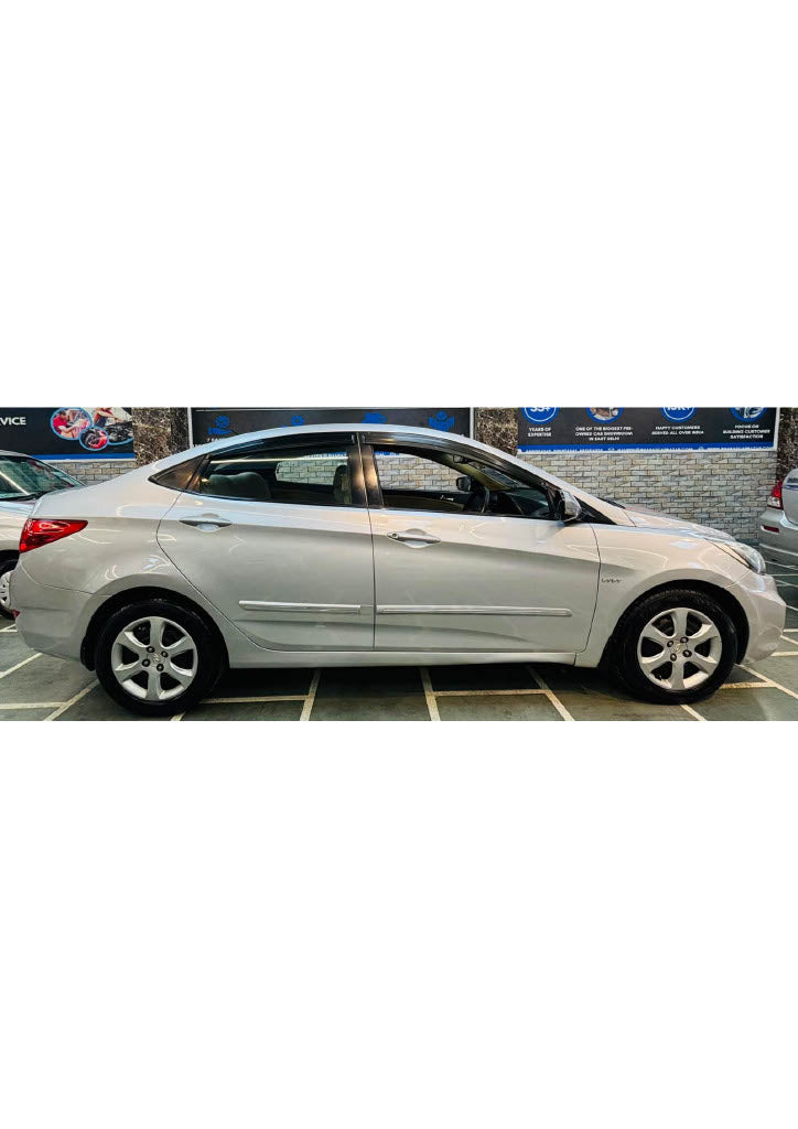 HYUNDAI VERNA VTVT 1.6 EX PETROL (2012)