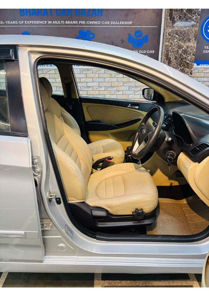 HYUNDAI VERNA VTVT 1.6 EX PETROL (2012)