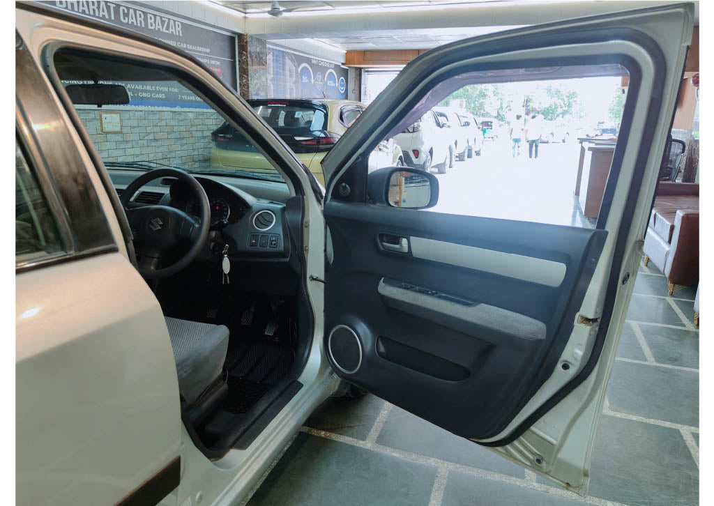 MARUTI SUZUKI DZIRE VXI PETROL (2011)