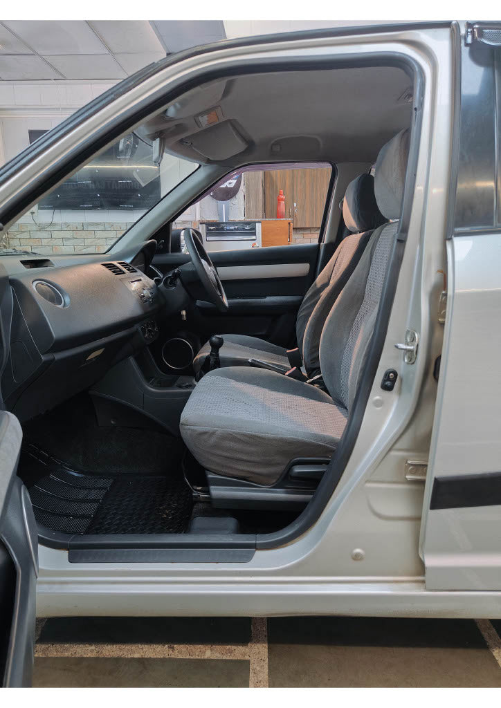 MARUTI SUZUKI DZIRE VXI PETROL (2011)