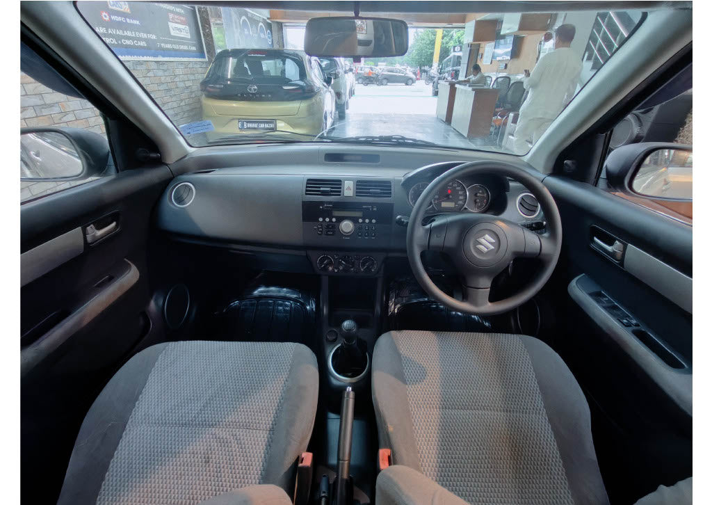 MARUTI SUZUKI DZIRE VXI PETROL (2011)