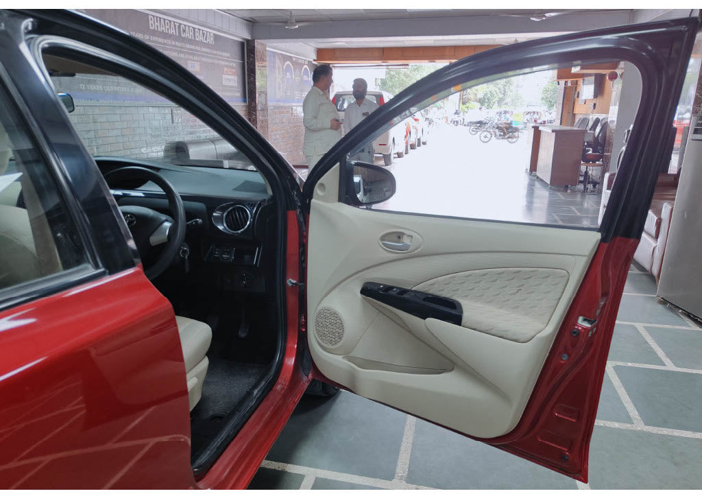 18,000 KMS TOYOTA ETIOS LIVA 1.2 V PETROL (2019)