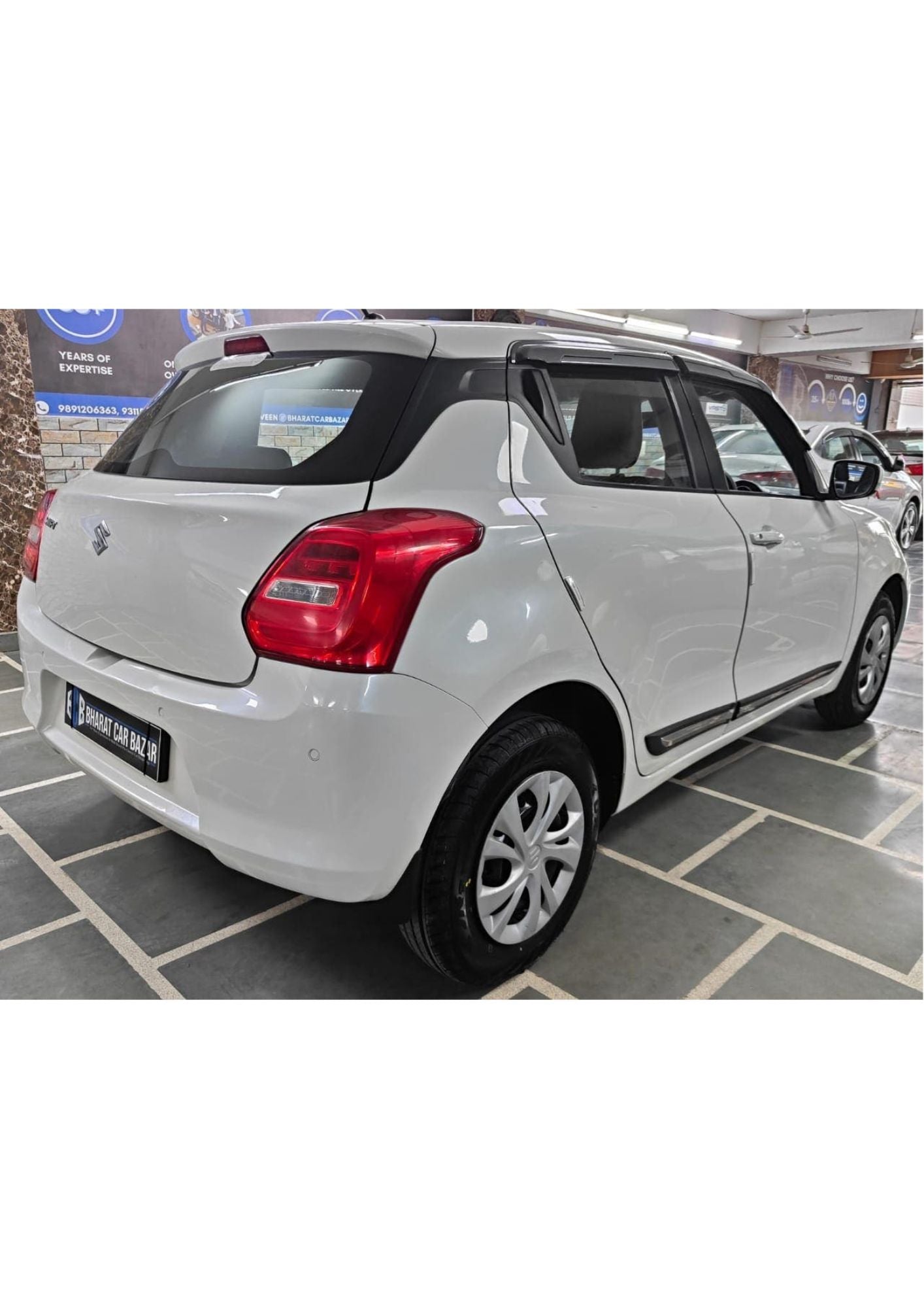 44,000 KMS MARUTI SWIFT VXI PETROL (2022)