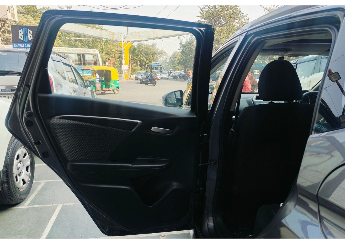 24,000 KMS HONDA WR-V VX SUNROOF  PETROL (2017)