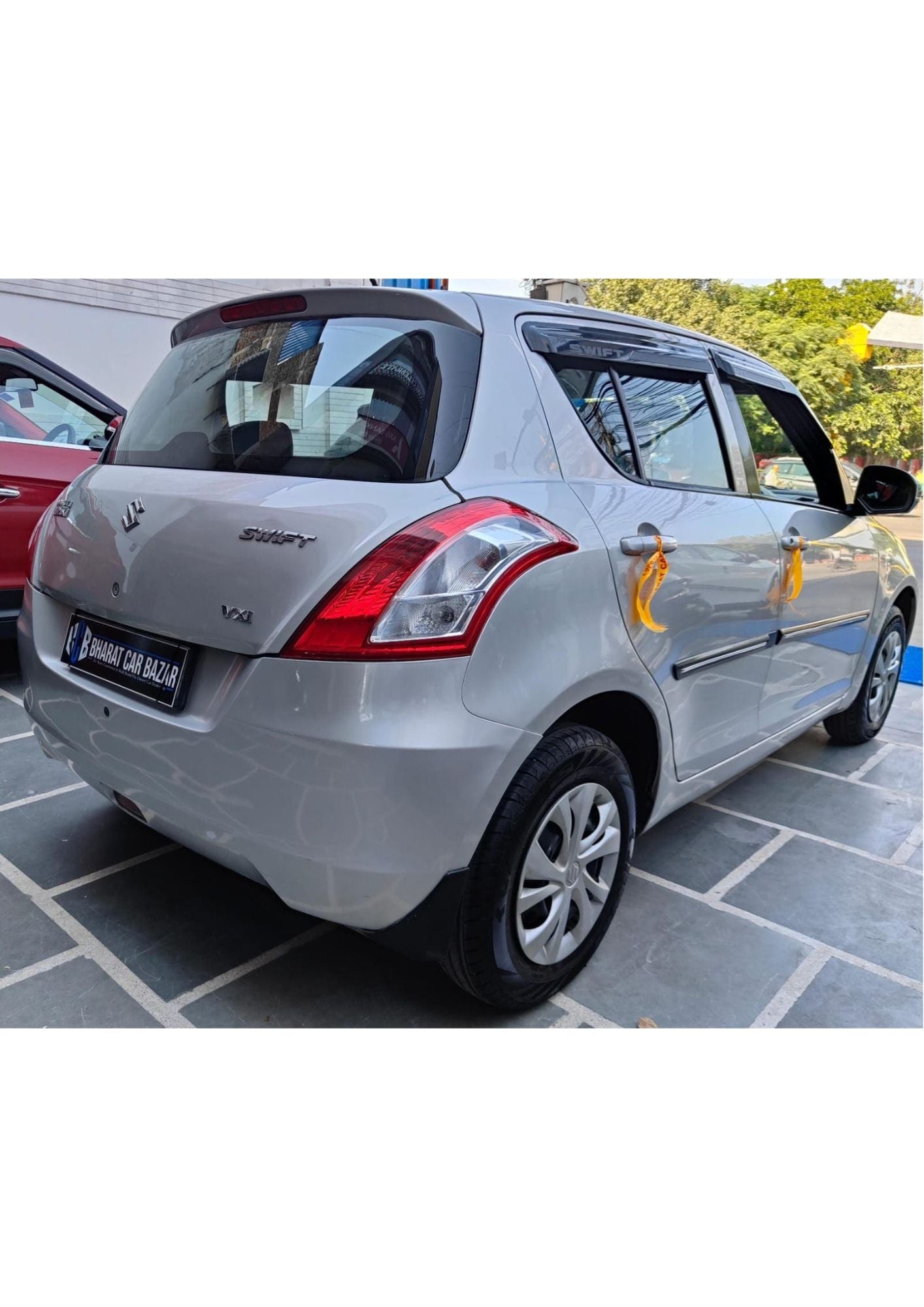 36,000 KMS MARUTI SWIFT VXI PETROL (2013)