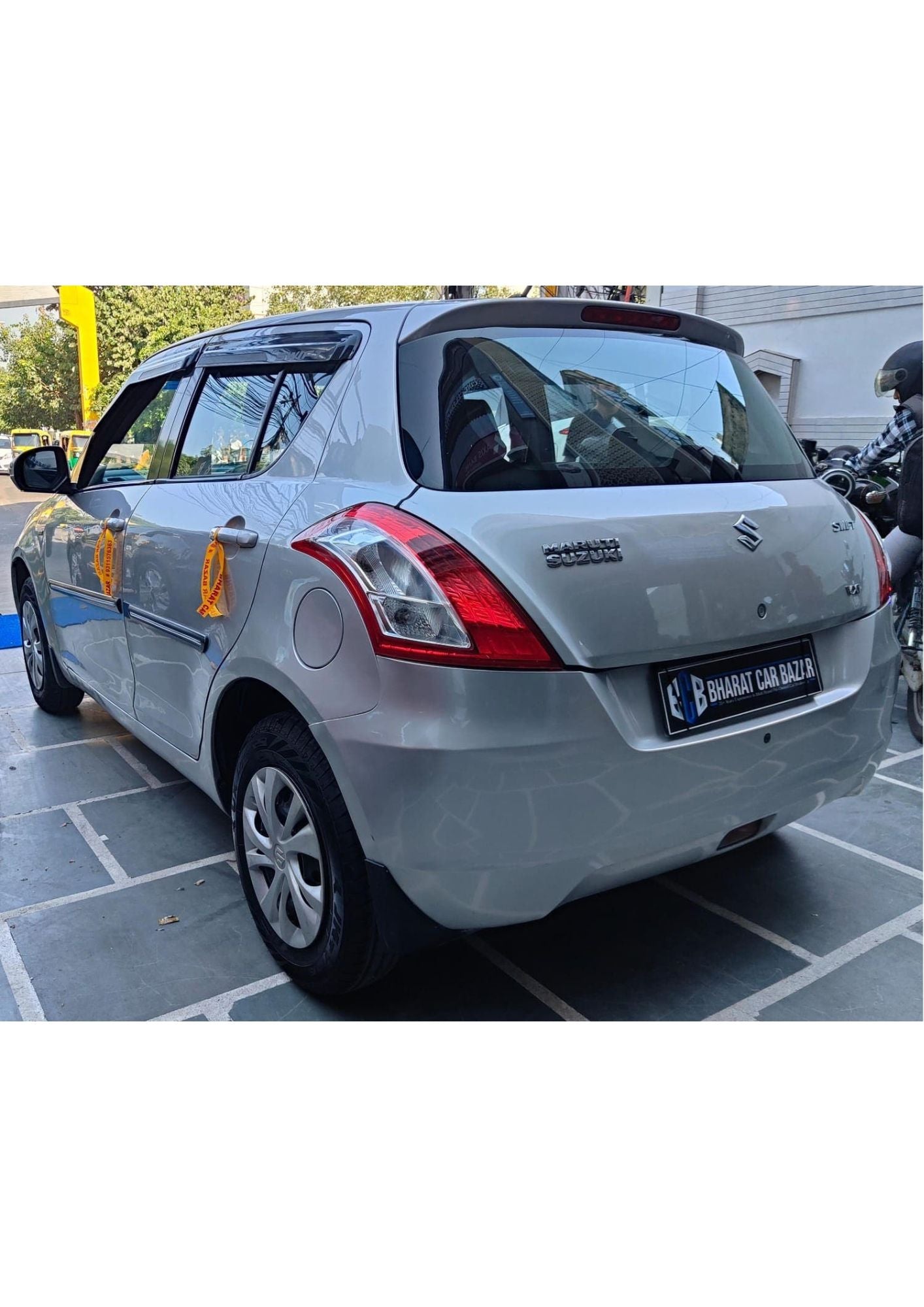 36,000 KMS MARUTI SWIFT VXI PETROL (2013)