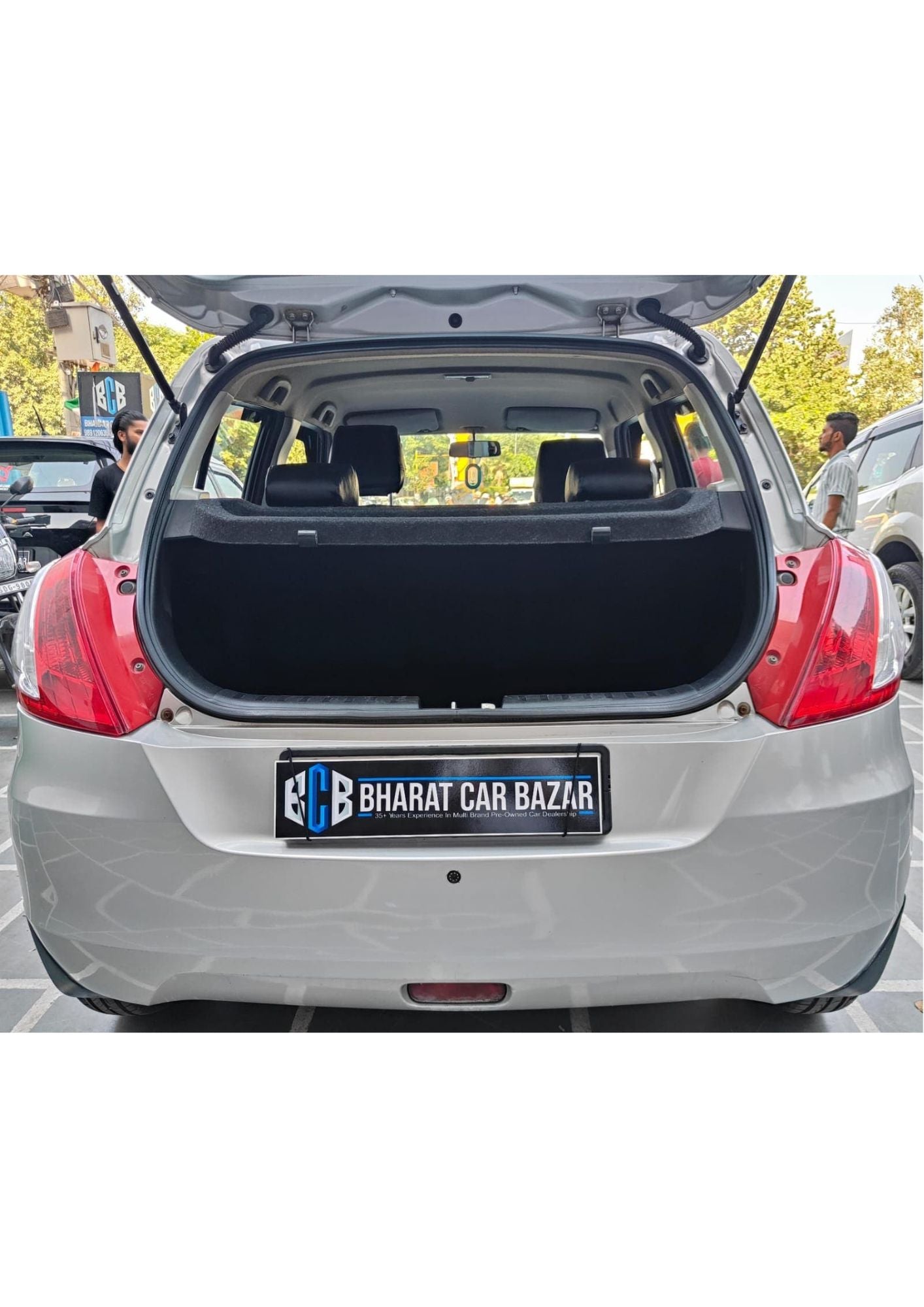 36,000 KMS MARUTI SWIFT VXI PETROL (2013)