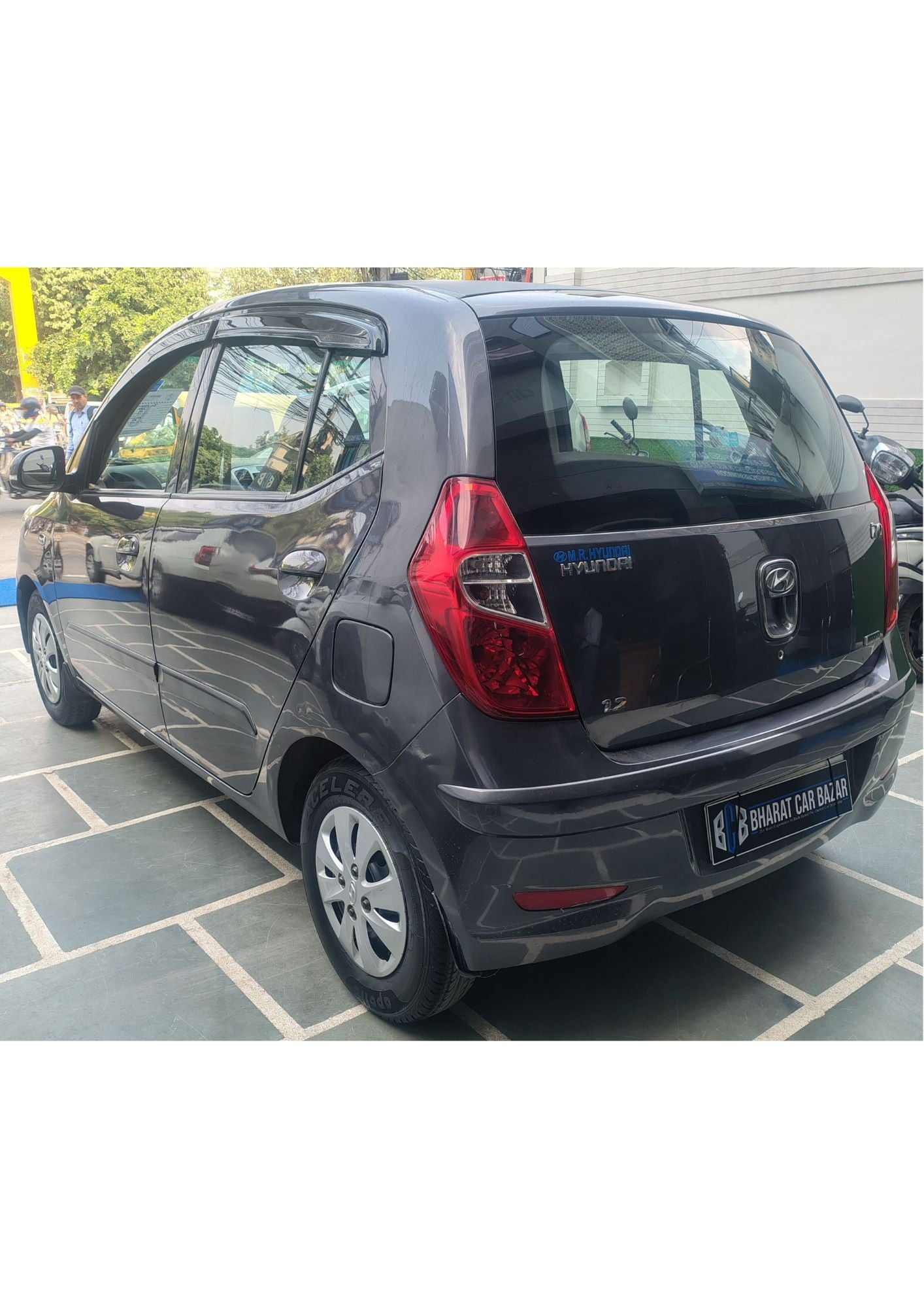 HYUNDAI I10 MAGNA PETROL (2012)