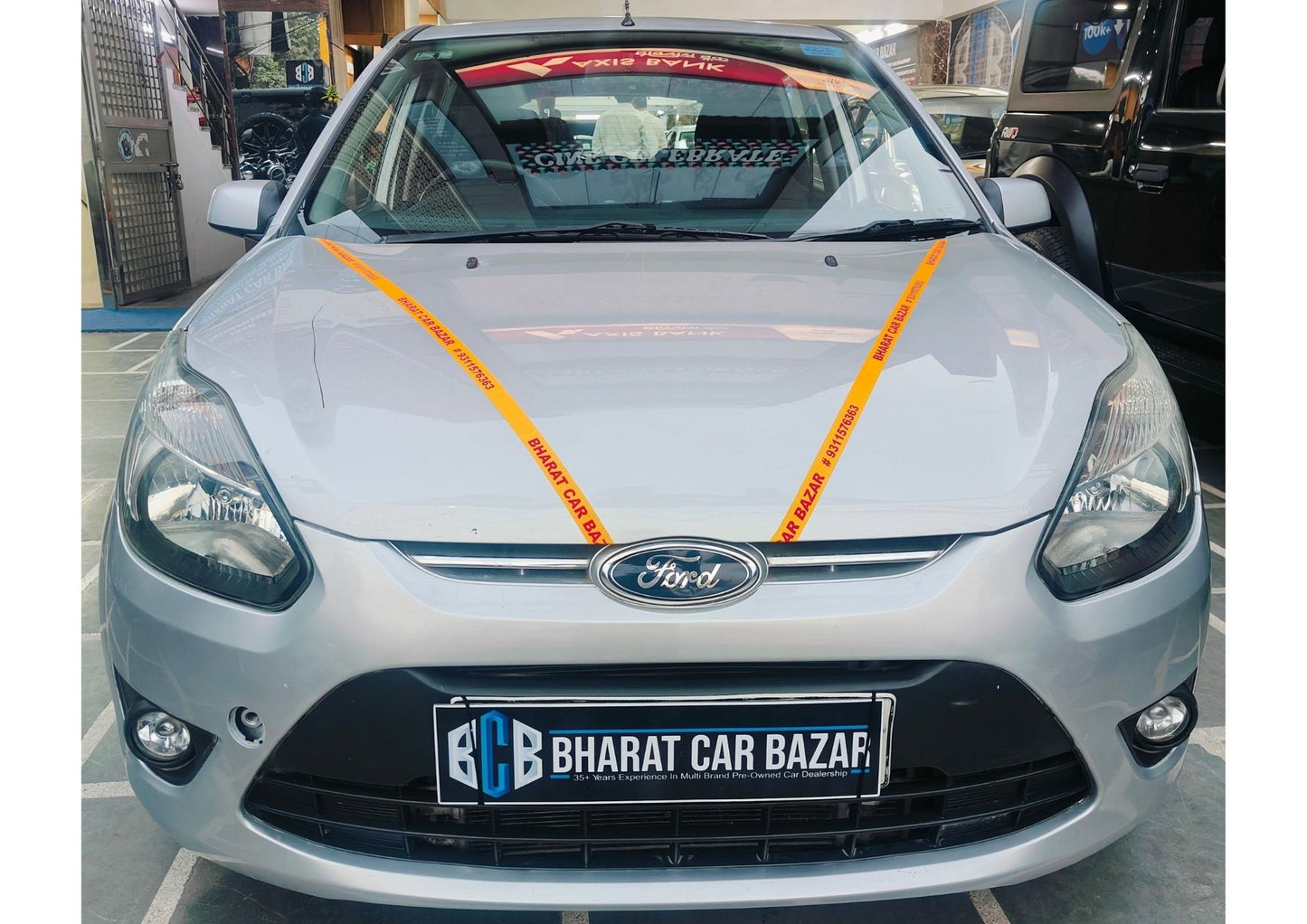 23,000 KMS FORD FIGO ZXI PETROL (2011)