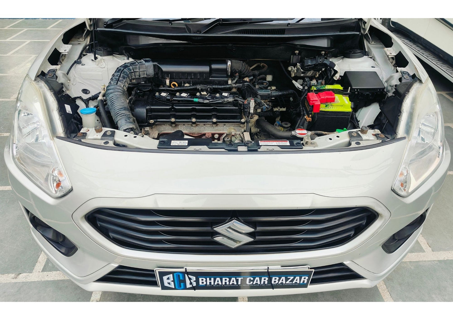 32,000 KMS MARUTI DZIRE LXI PETROL (2018)