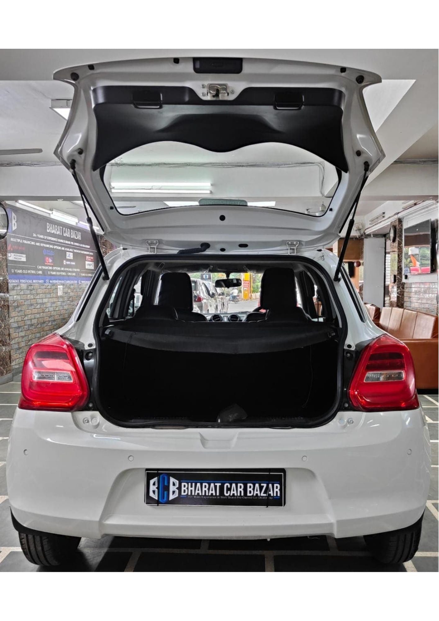 44,000 KMS MARUTI SWIFT VXI PETROL (2022)